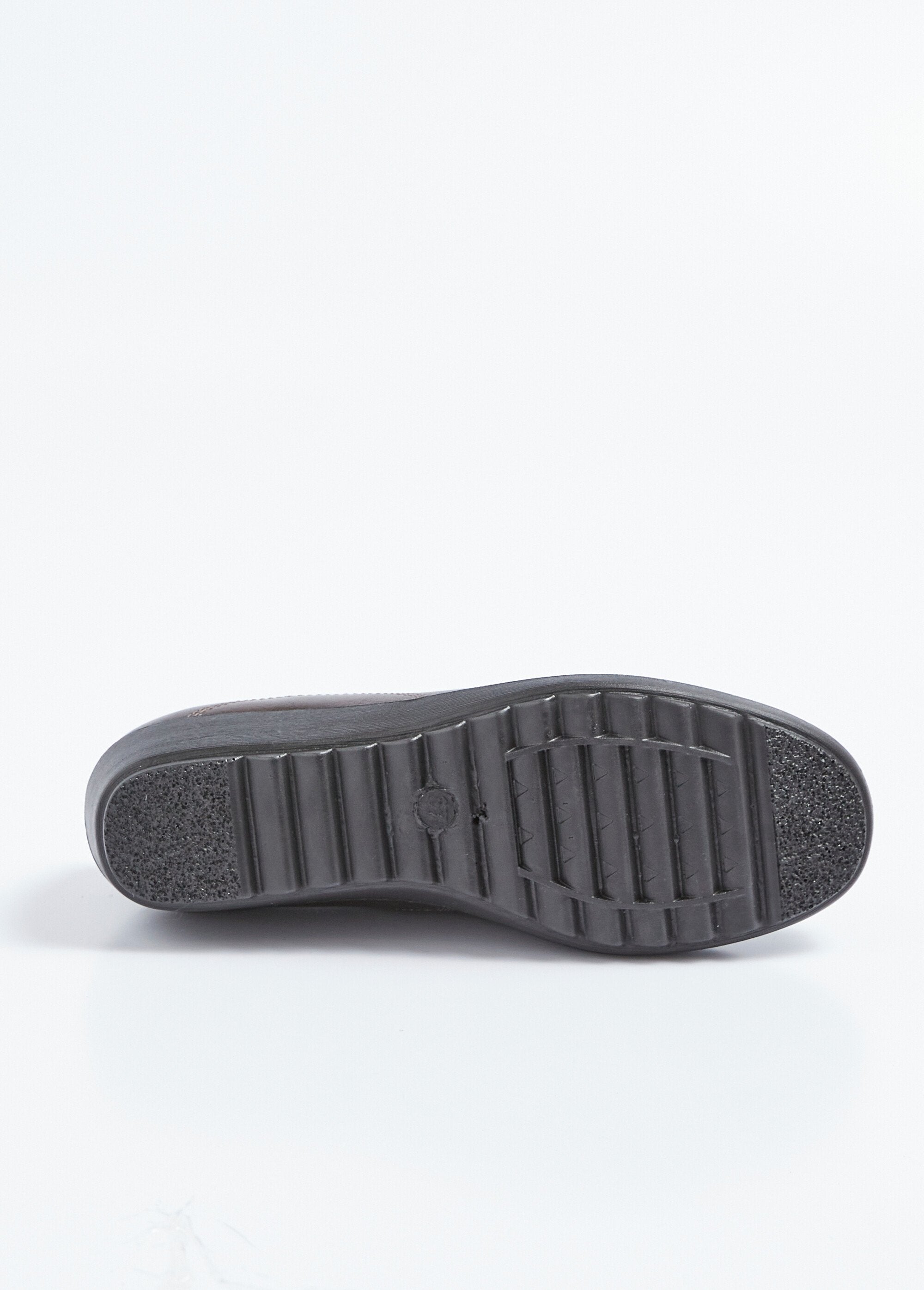 Mocassini_in_pelle_elasticizzati_a_larghezza_larga_Marron_UN1_slim