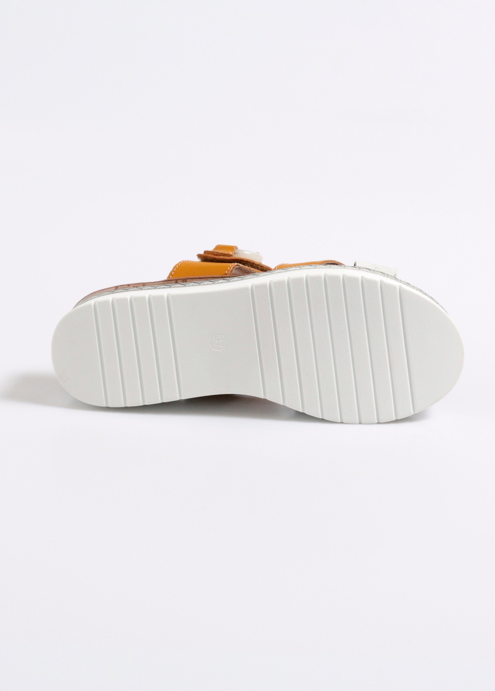 Mules_con_plateau_effetto_pitone_Jaune_UN1_slim