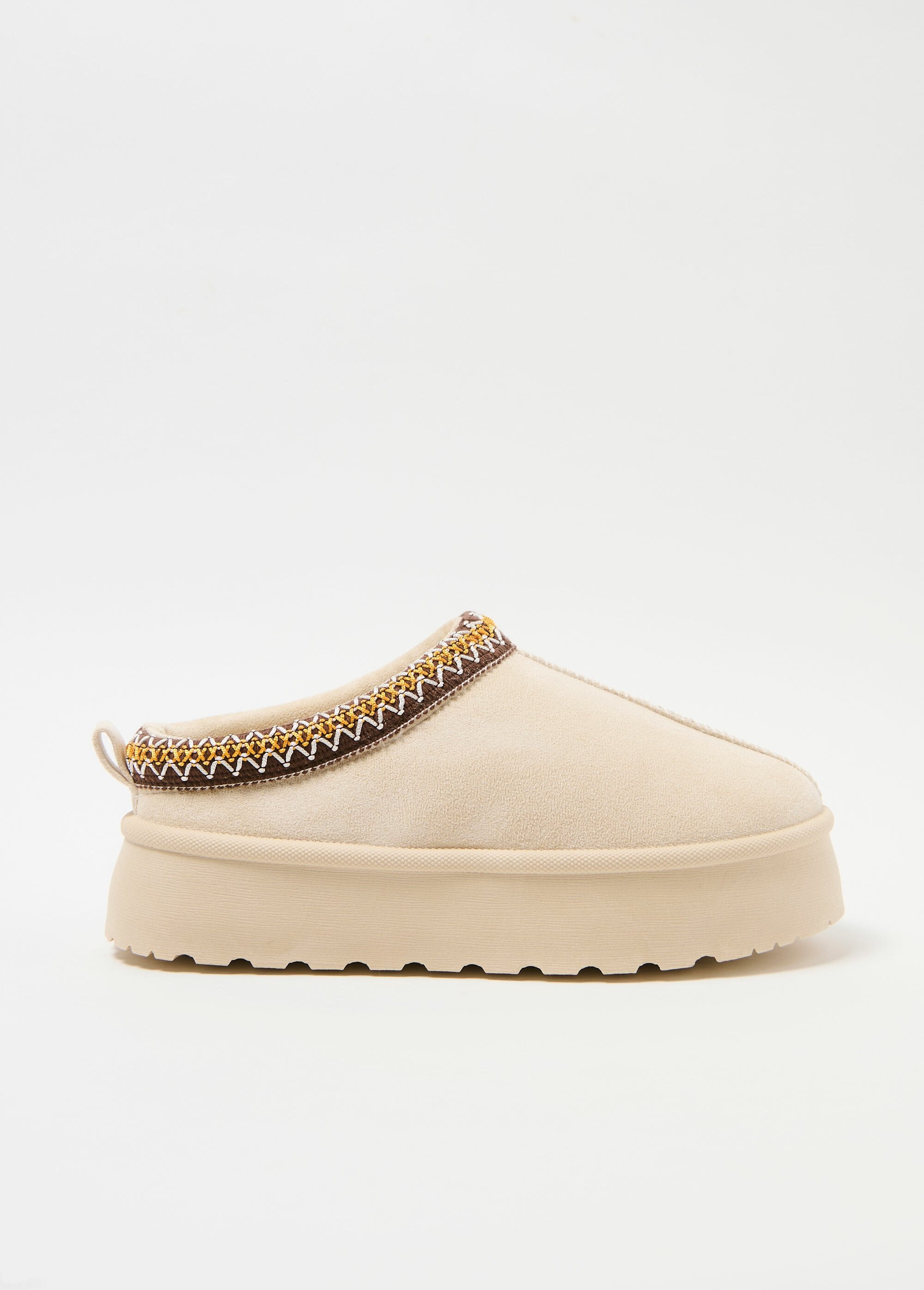 Mules_con_zeppa_in_stile_zoccolo_caldo_Beige_DR1_slim