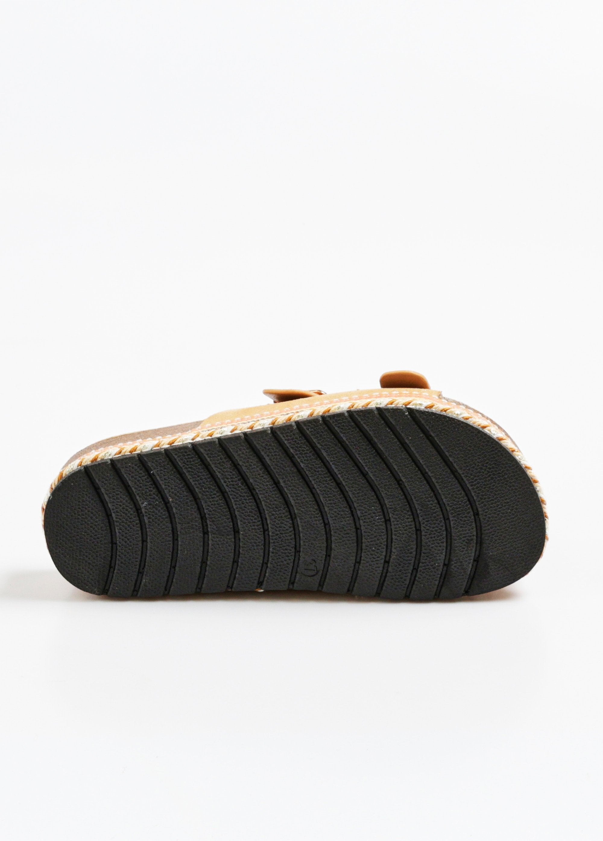 Mules_con_zeppa_metallica_e_suola_anatomica_Camel_UN1_slim