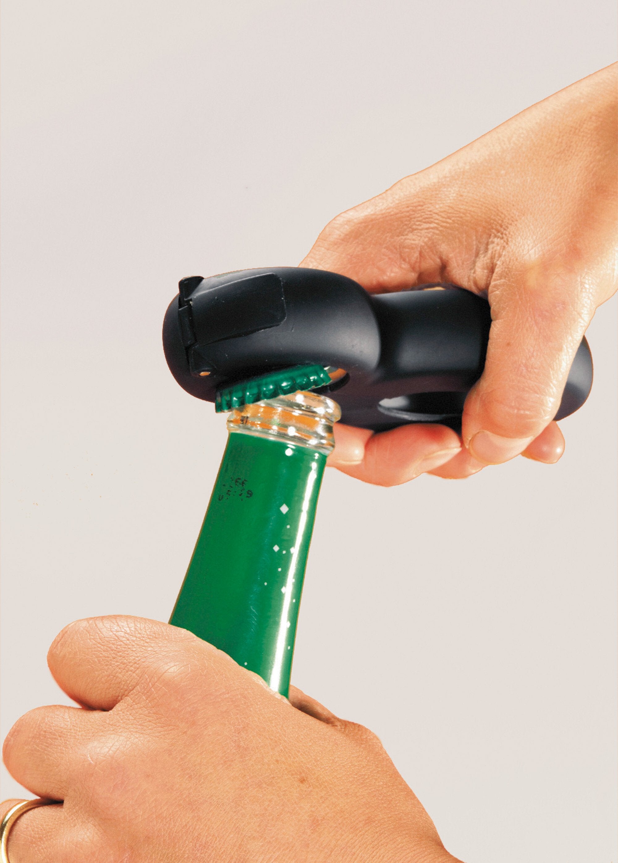 Apriscatole_multifunzione_6_in_1_Noir_DE1_slim