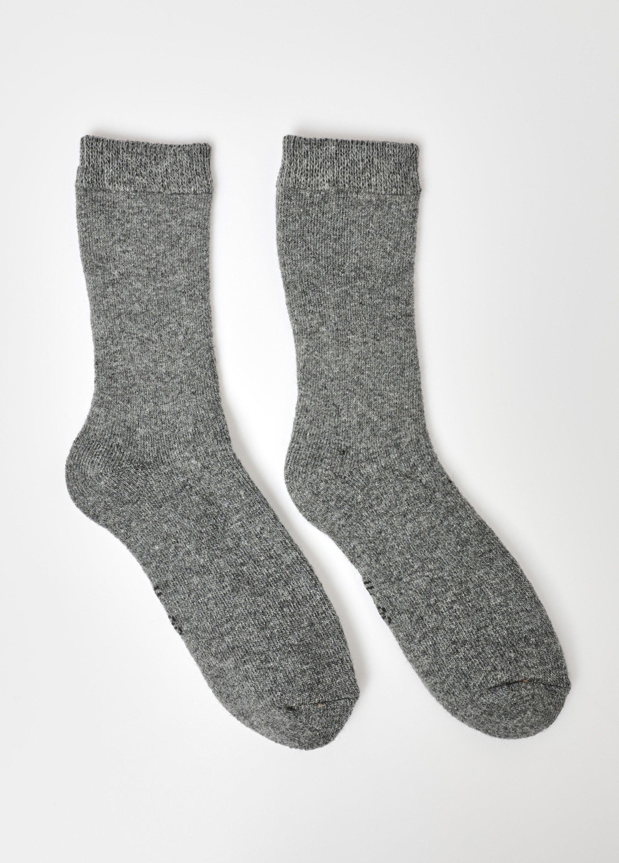 Un_paio_di_calzini_di_lana_caldi_Gris_fonce_FA1_slim