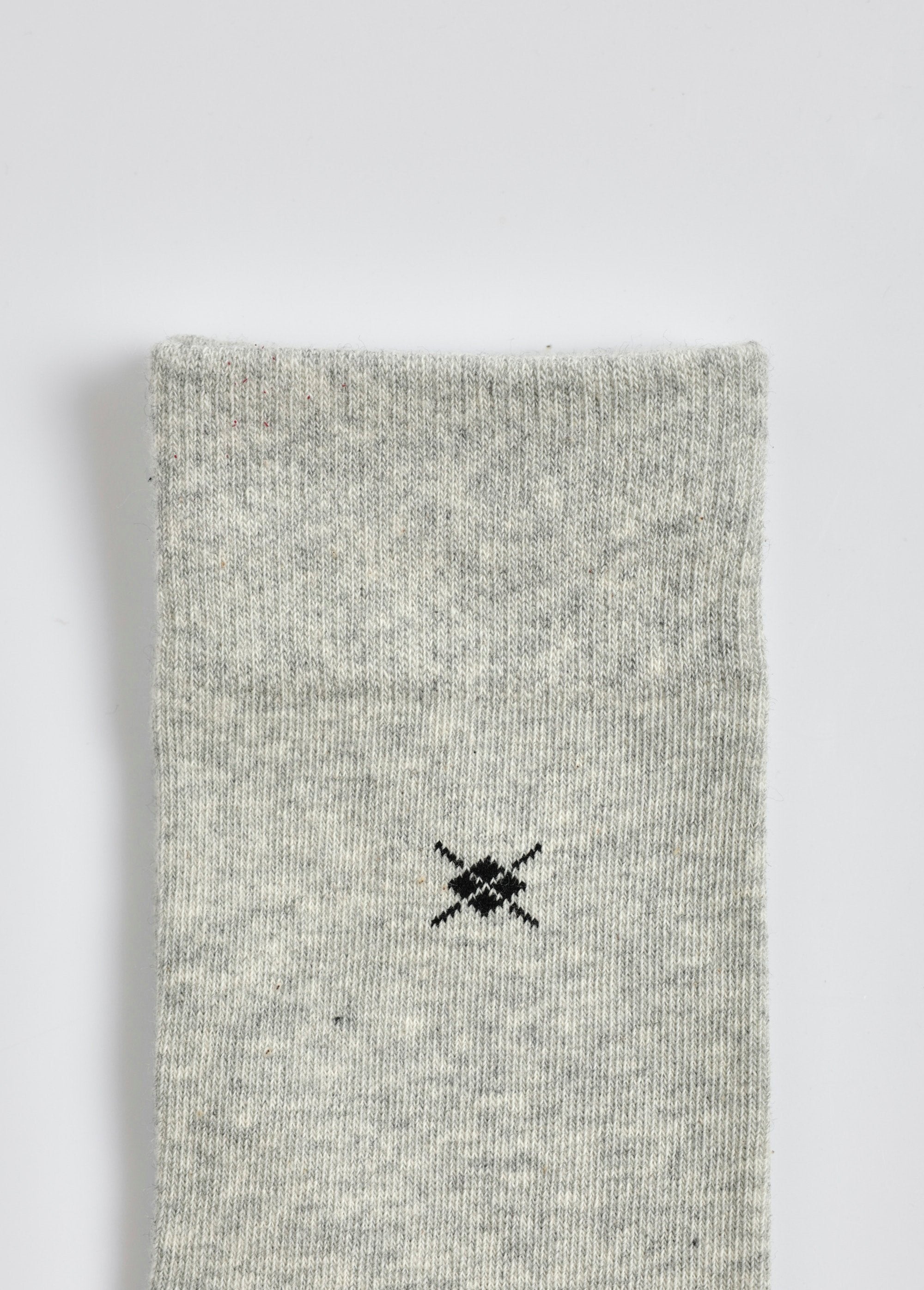 Un_paio_di_calzini_piccoli_a_fantasia_Assortis_noir_DE2_slim