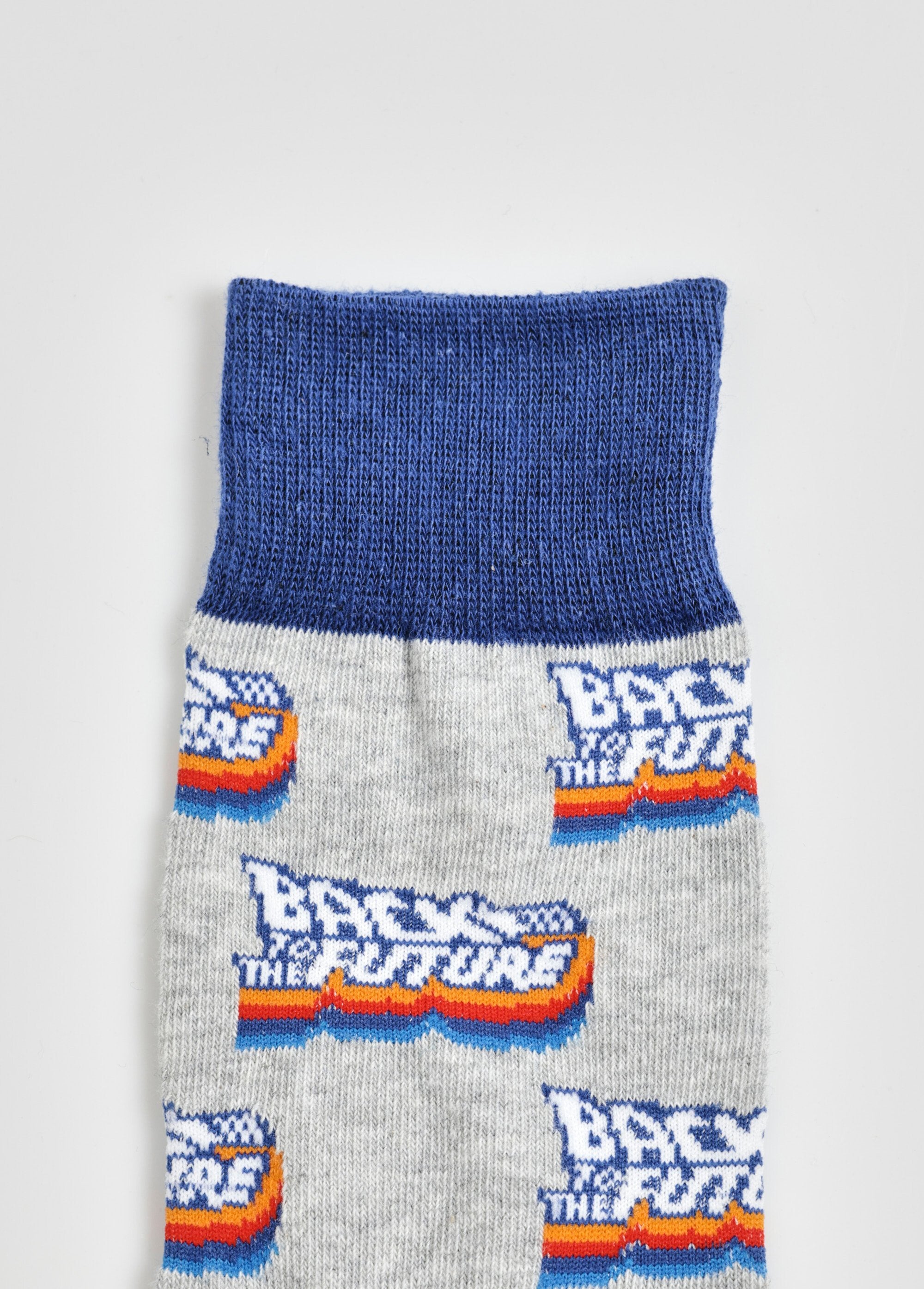 Coppia_di_calzini_di_Ritorno_al_futuro_Gris_DE2_slim