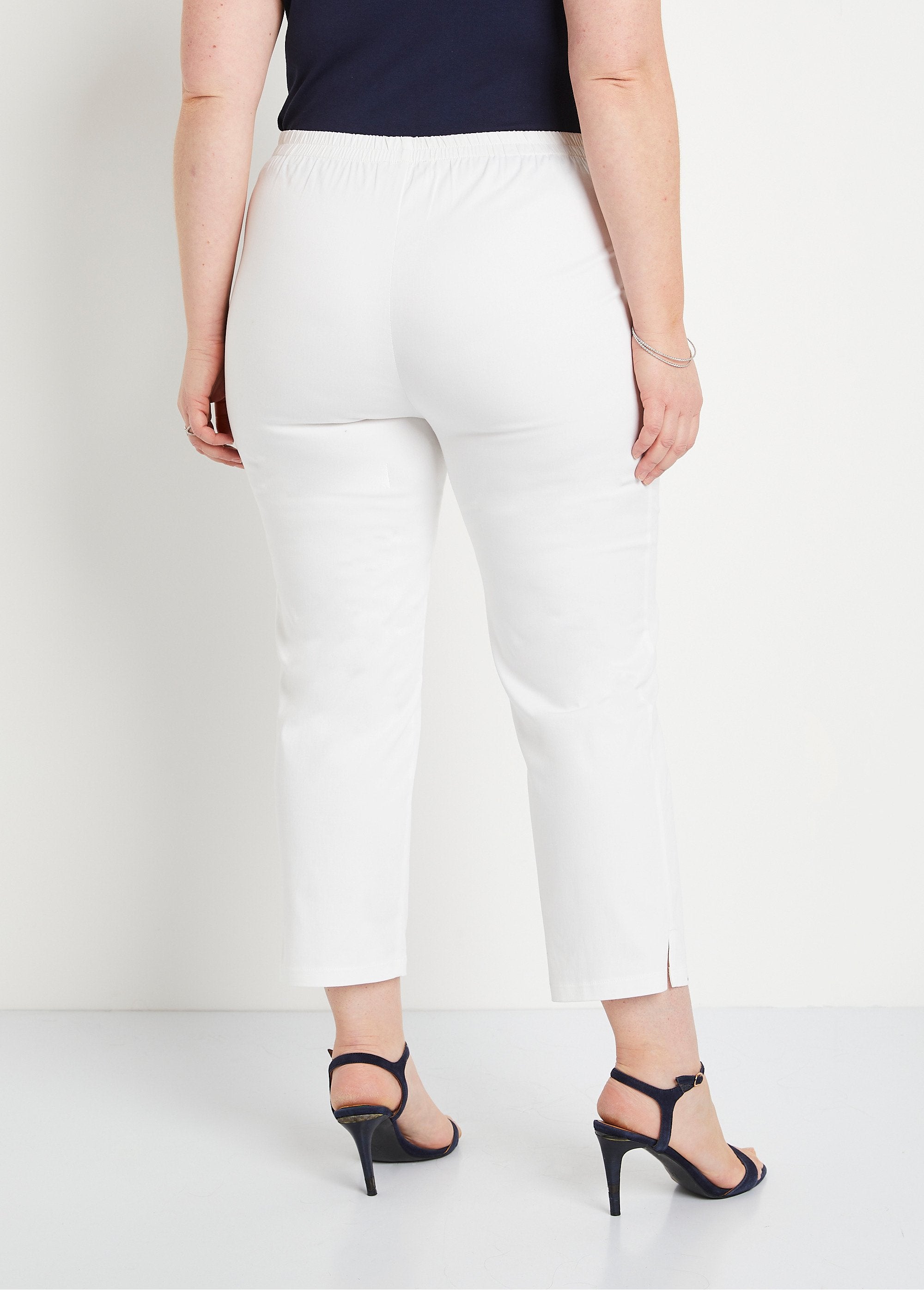 Pantaloncini_in_raso_semi-elasticizzati_BIANCO_DO1_curvy