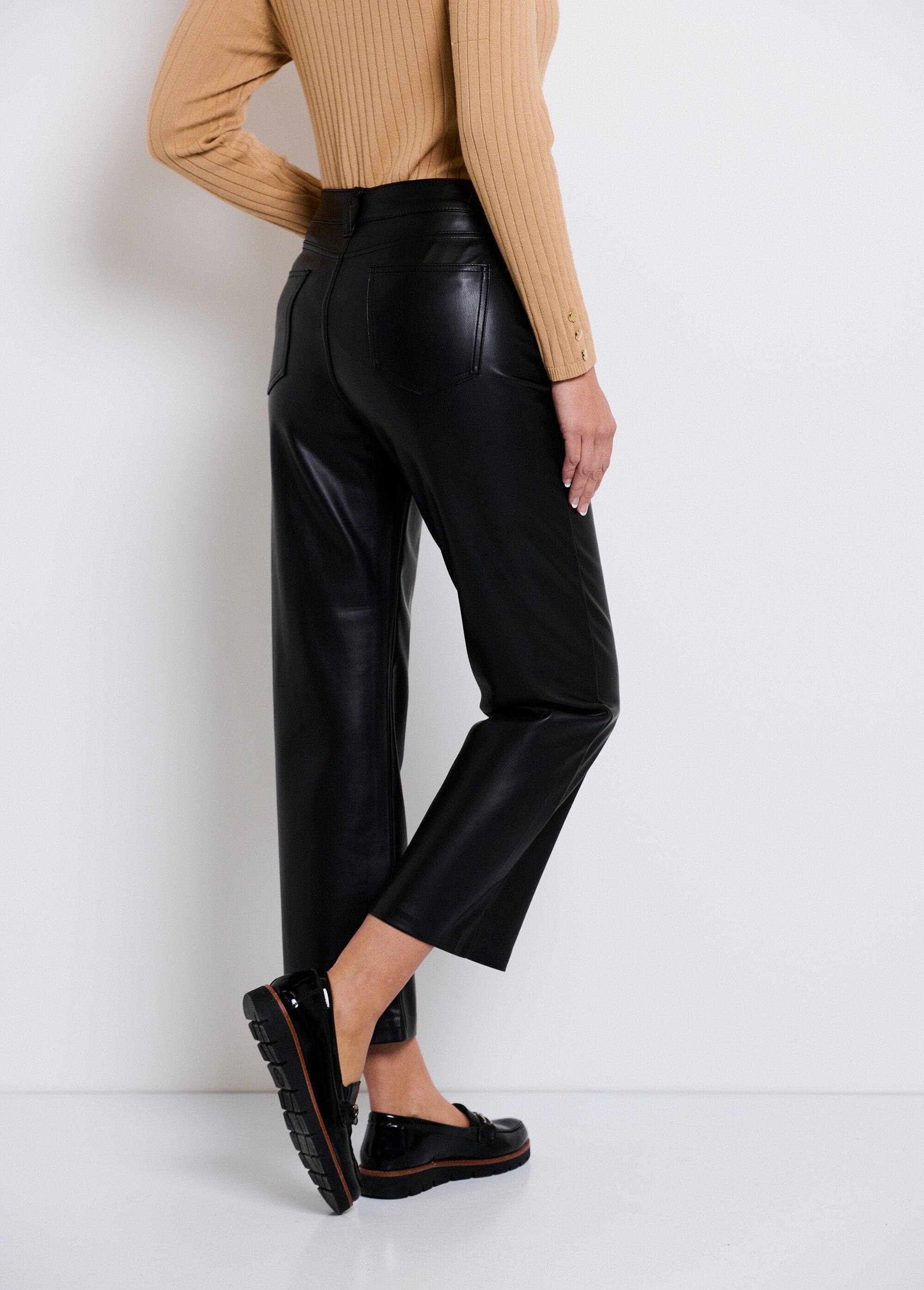 Pantaloni_5_tasche_7/8_in_ecopelle_Noir_DO1_slim
