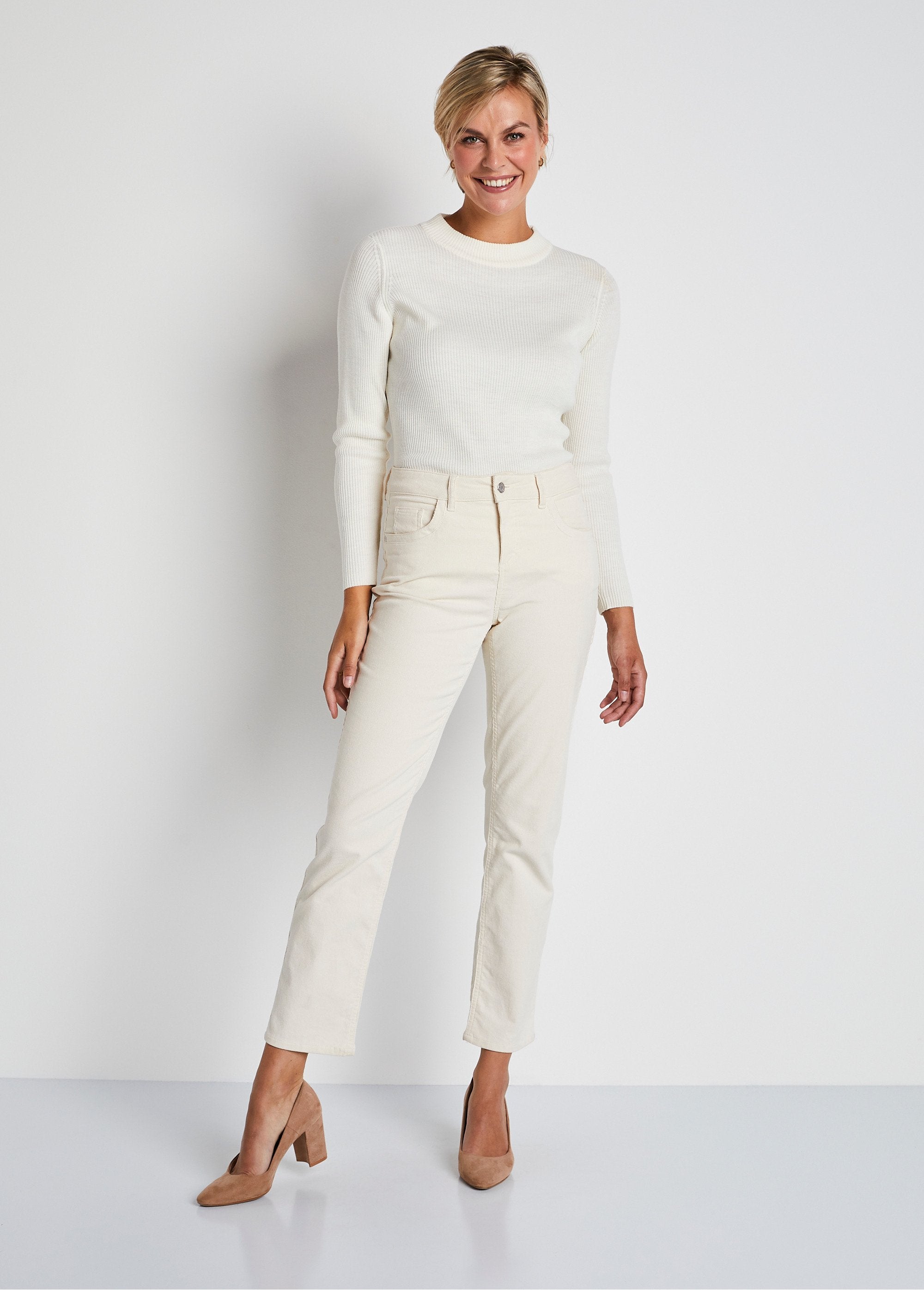 Pantaloni_5_tasche_in_velluto_a_coste_millerighe_Ecru_SF1_slim