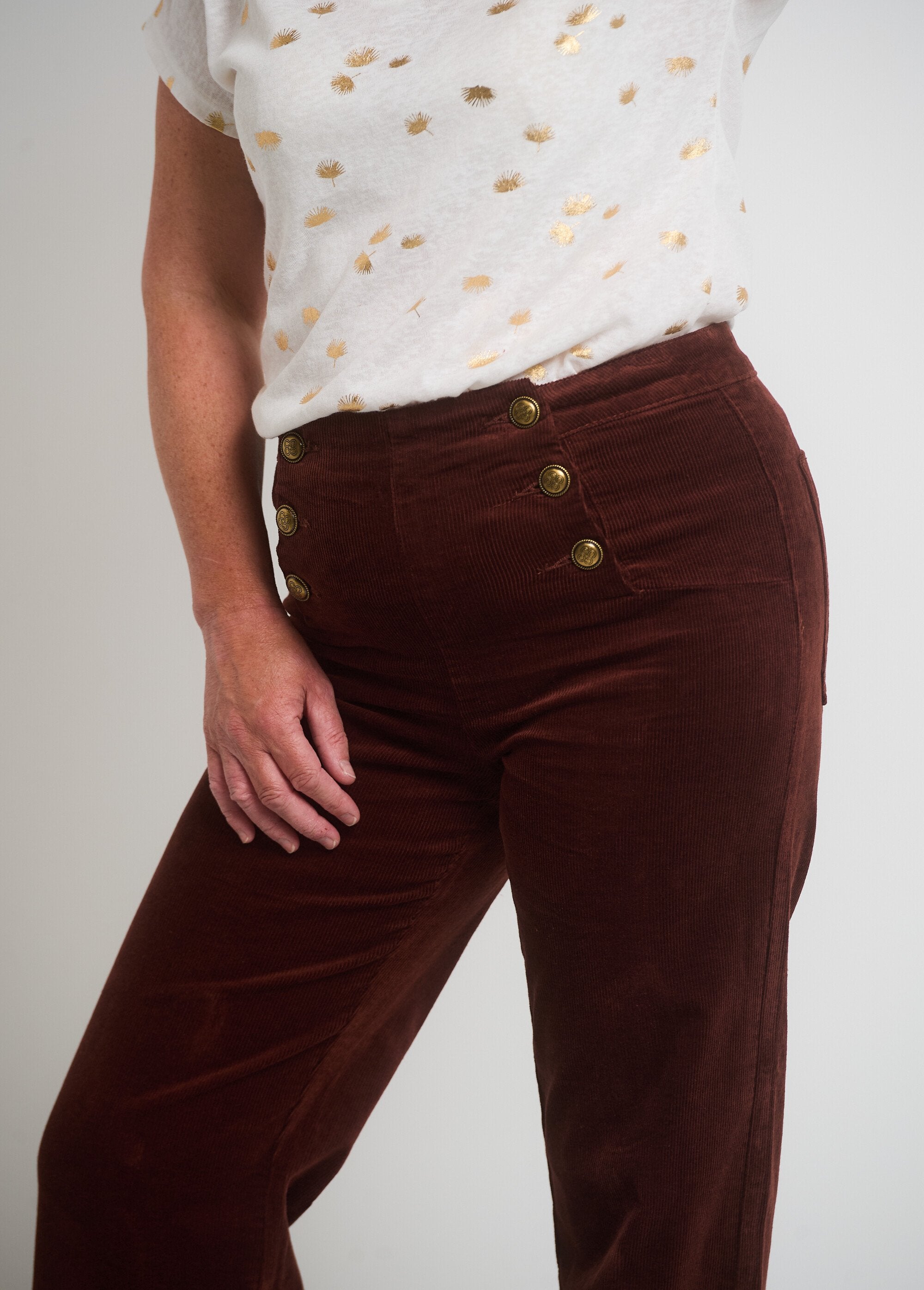 Pantaloni_svasati_in_velluto_Marron_DE1_slim