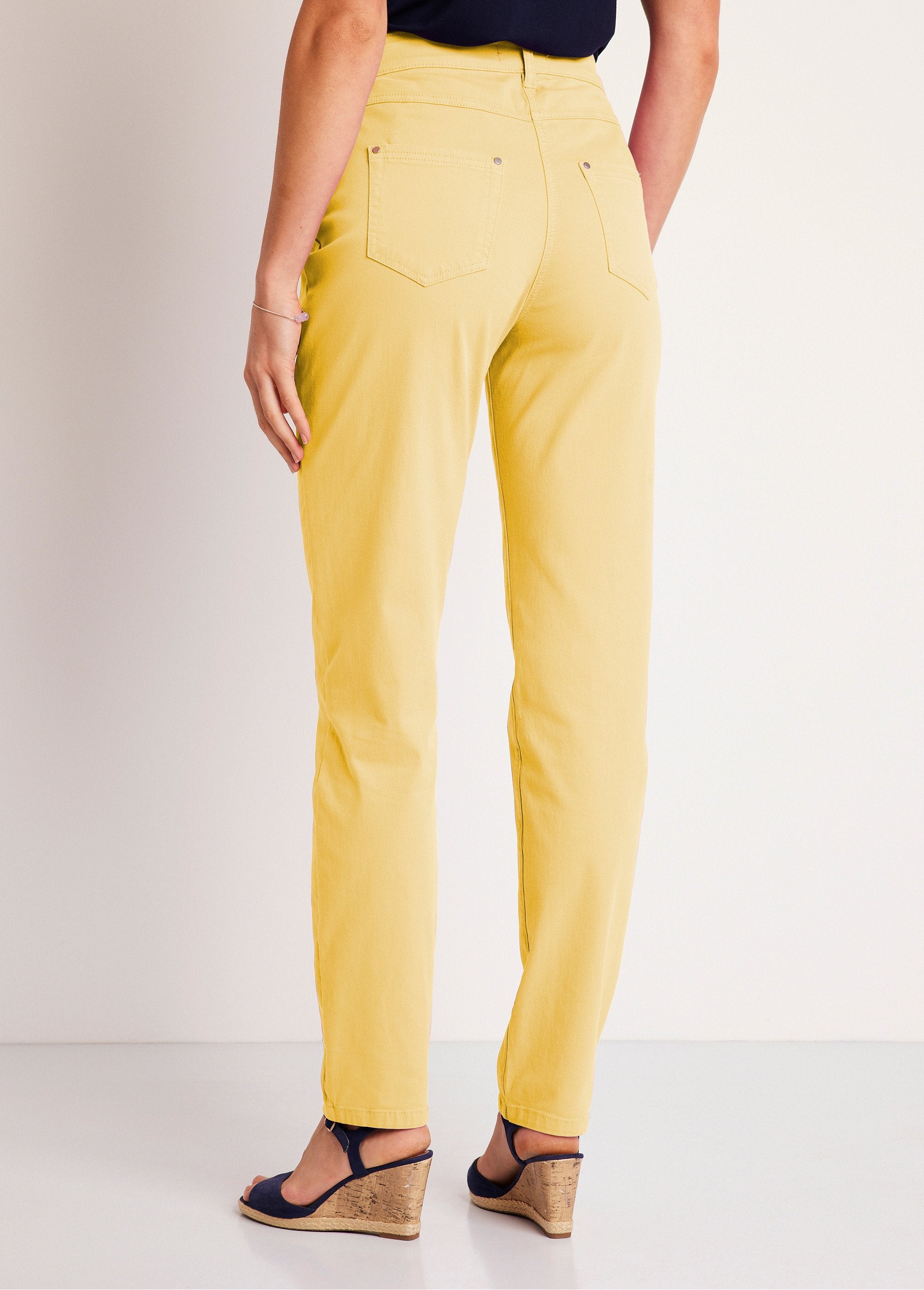 Pantaloni_5_tasche_a_gamba_dritta_in_cotone_elasticizzato_Jaune_DO1_slim