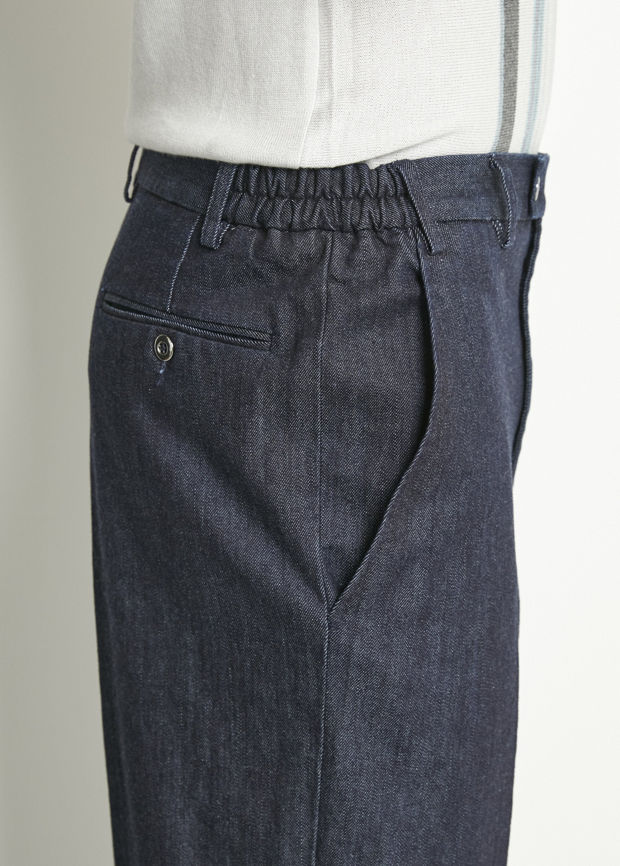Pantaloni_a_gamba_dritta_con_elastico_in_vita_per_il_massimo_comfort_Jean_DE1_slim