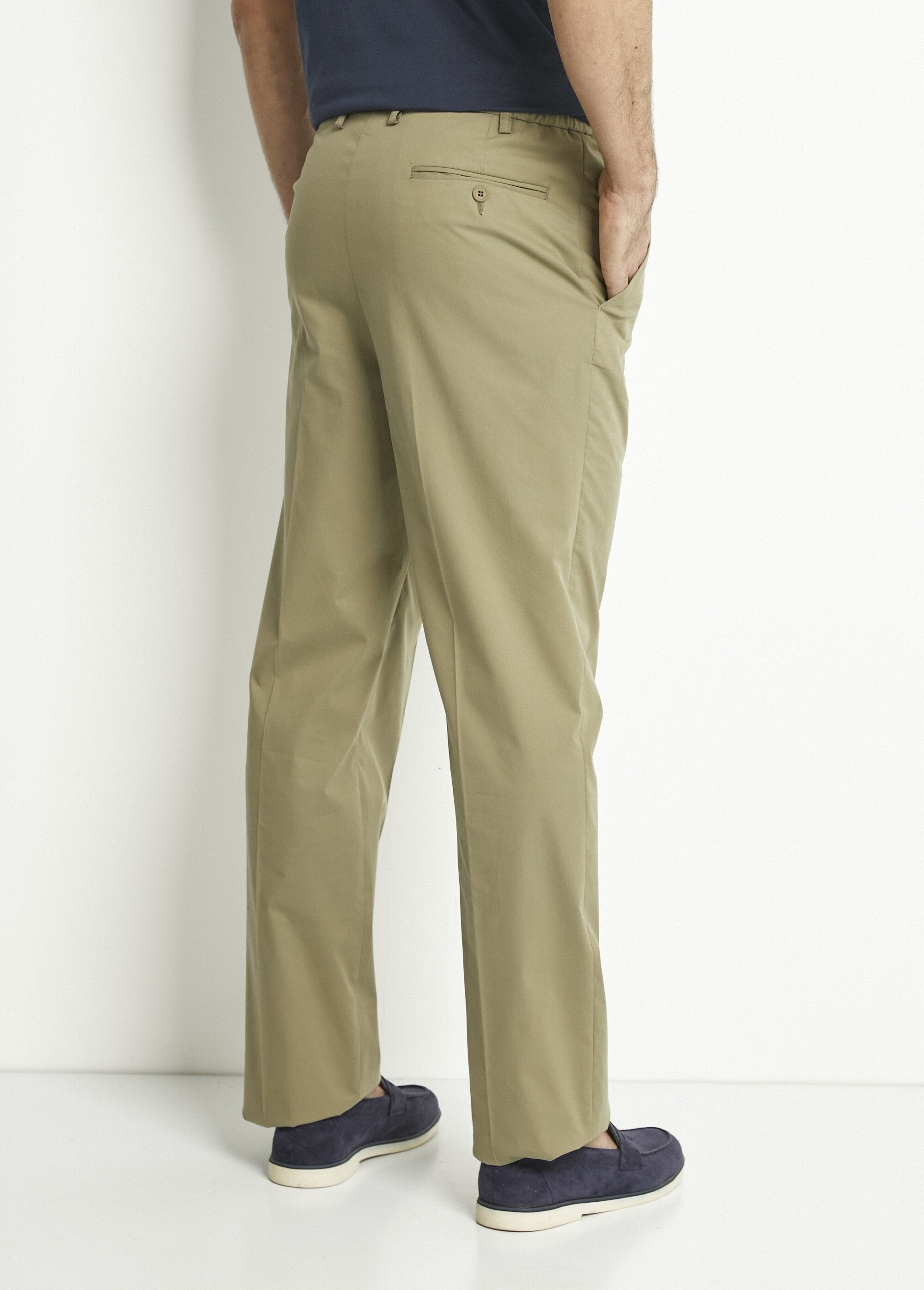 Pantaloni_a_gamba_dritta_con_elastico_in_vita_per_il_massimo_comfort_Kaki_DO1_slim