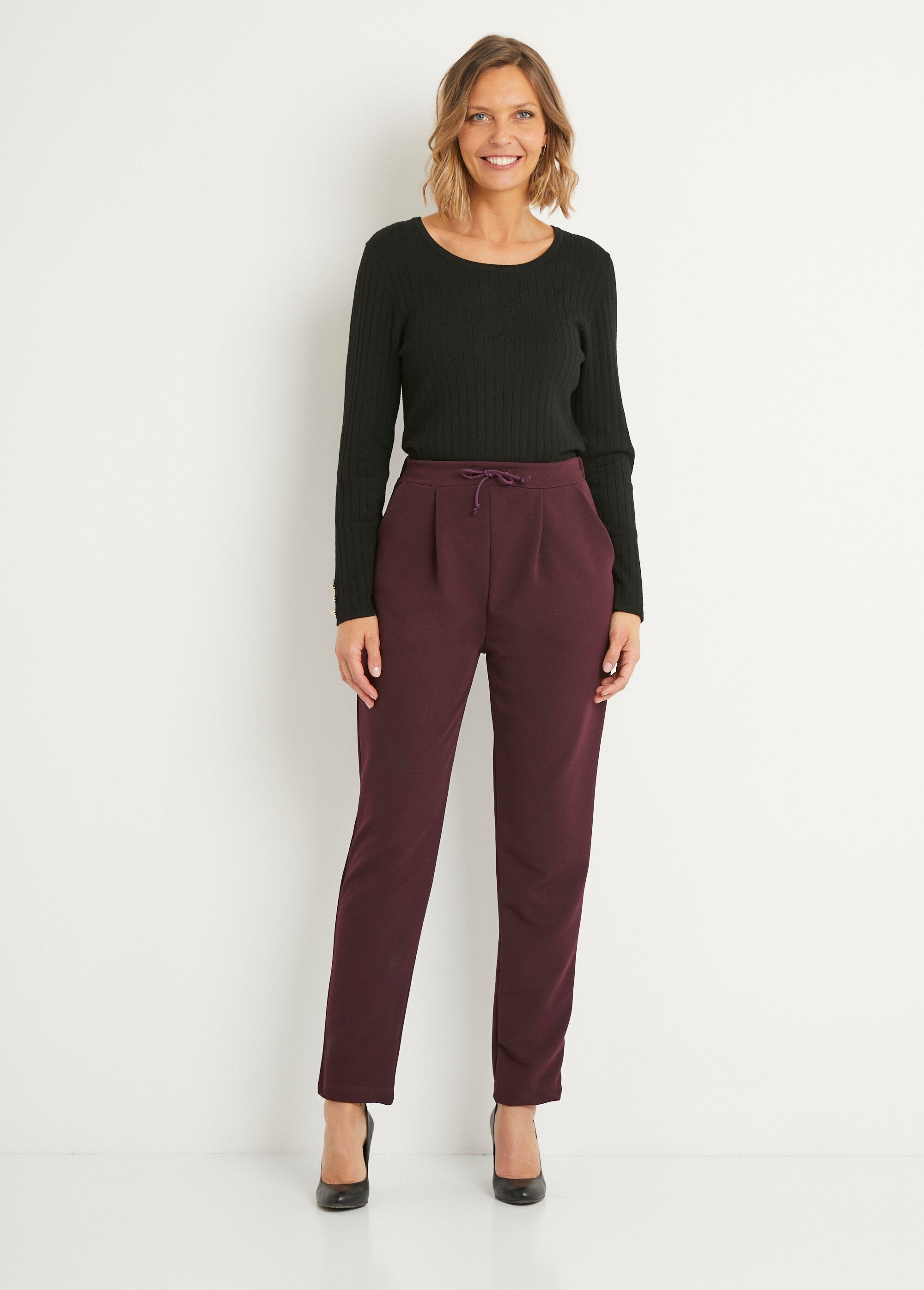 Pantaloni_a_gamba_dritta_con_elastico_in_vita_in_maglia_elastica_Bordeaux_SF1_slim
