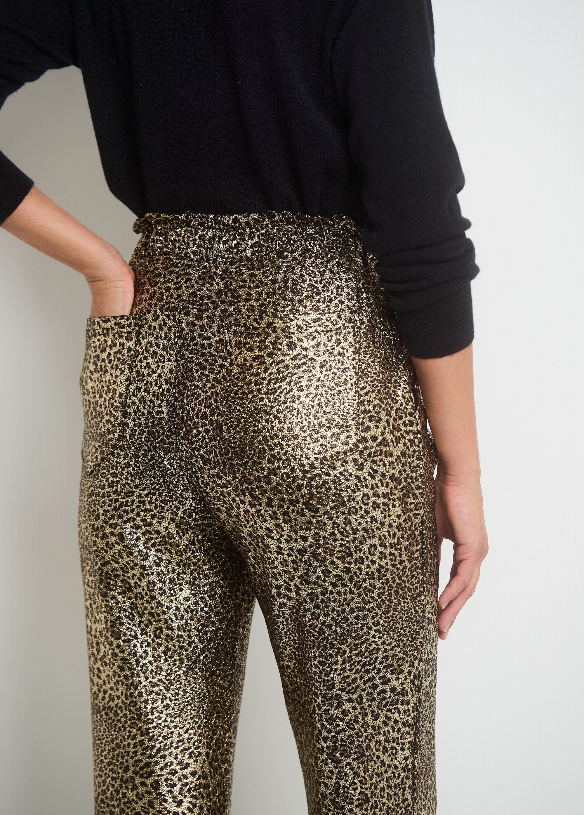 Pantaloni_in_maglia_stampata_metallizzata_Animalier_DE2_slim