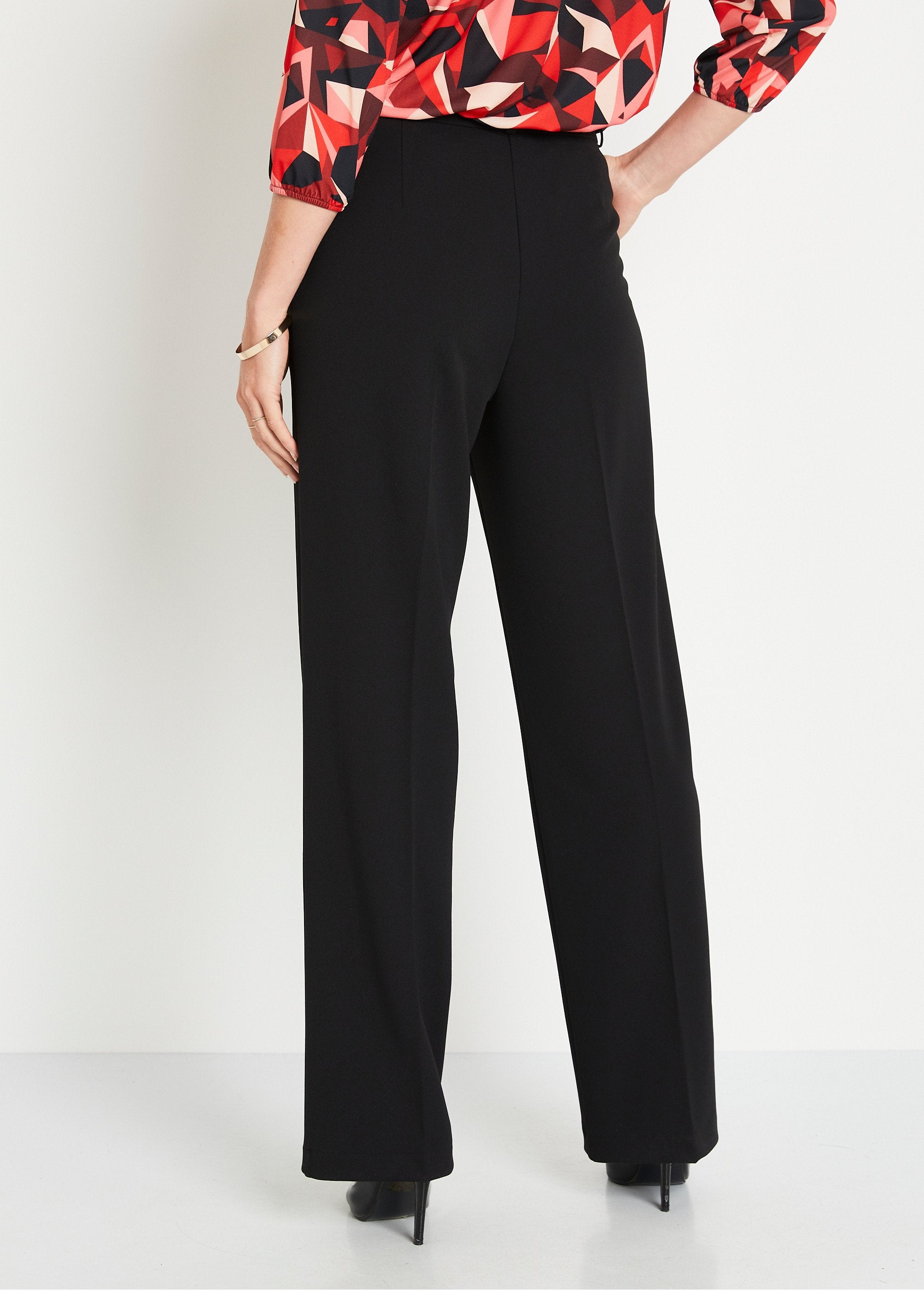 Pantaloni_fluidi_a_gamba_larga_in_maglia_elastica_tinta_unita_Noir_DO1_slim