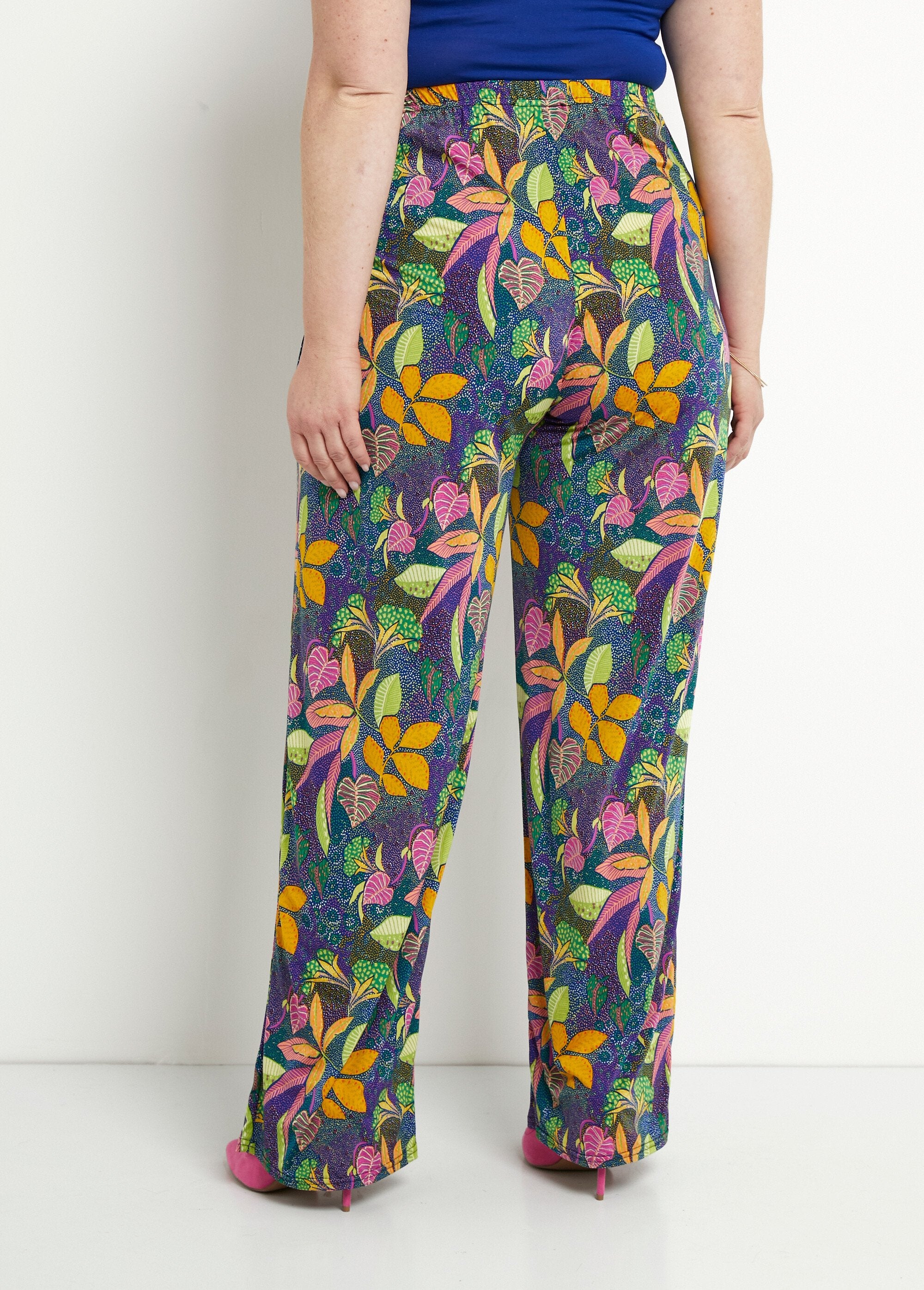 Pantaloni_fluidi_con_vita_elasticizzata_in_maglia_Rose_et_jaune_DO1_curvy