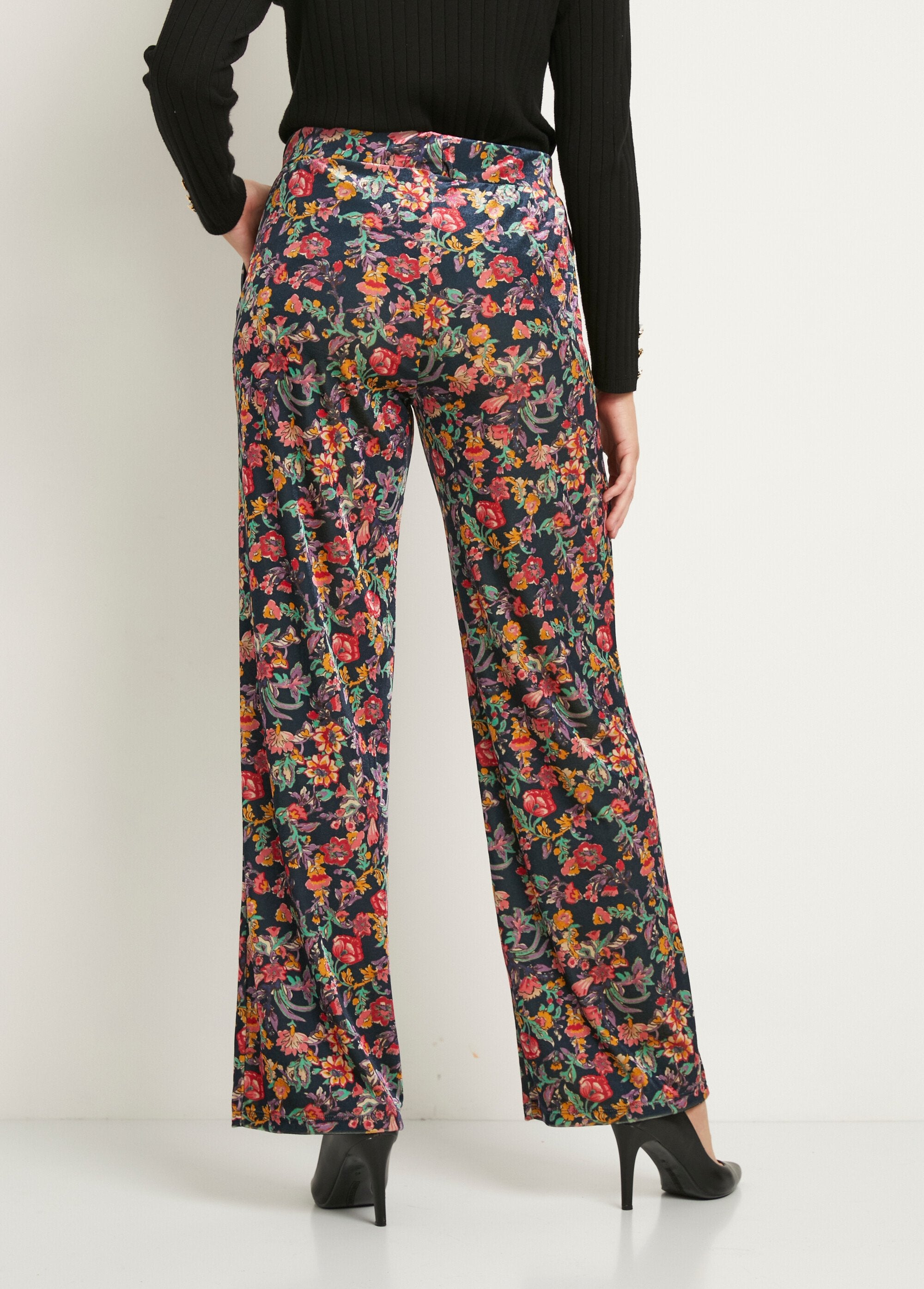 Pantaloni_fluidi_con_vita_semi-elastica_in_velluto_floreale_Marine_et_rose_DO1_slim