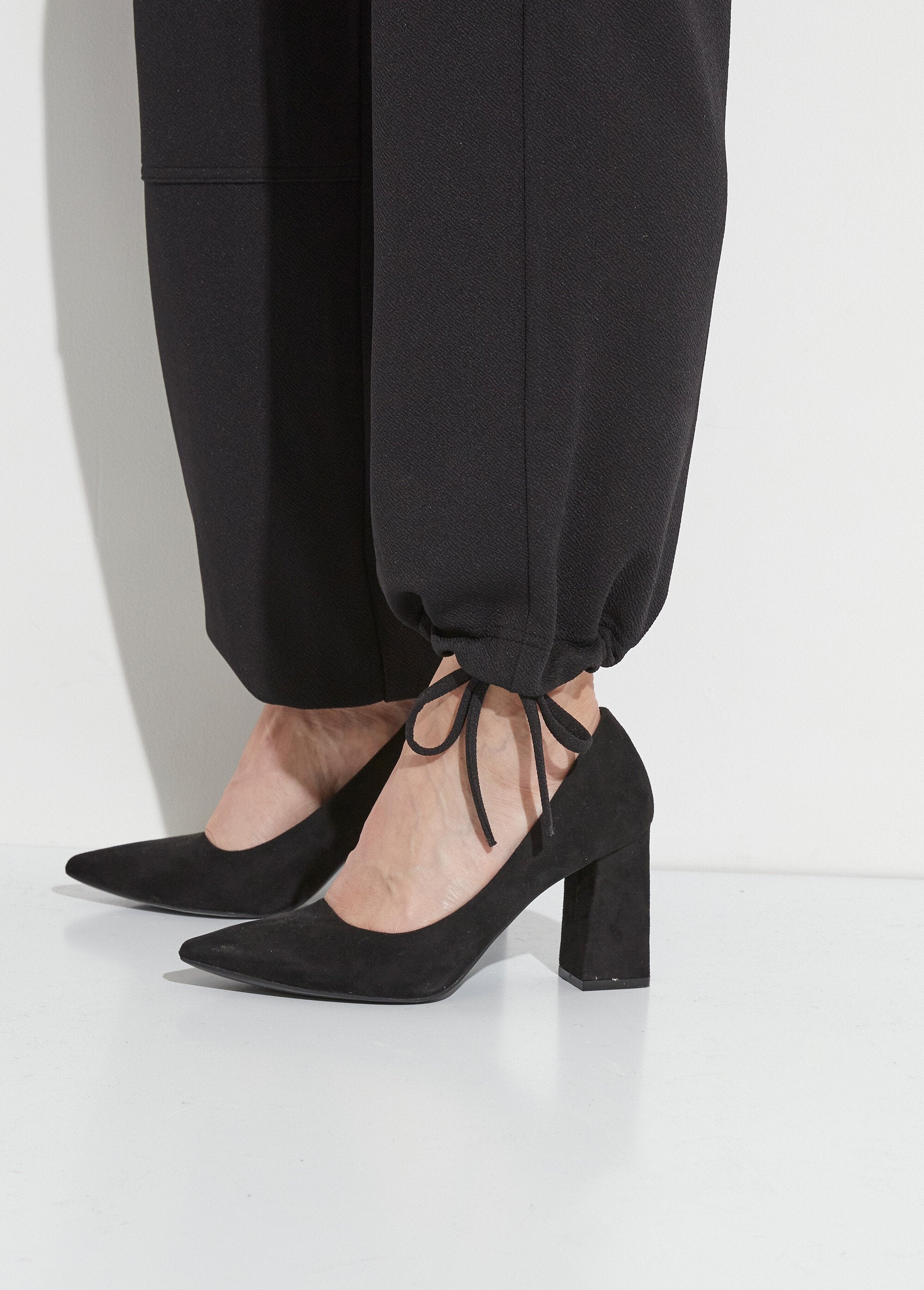 Pantaloni_a_gamba_larga_con_elastico_in_vita_in_maglia_crepe_tinta_unita_Noir_DE2_slim