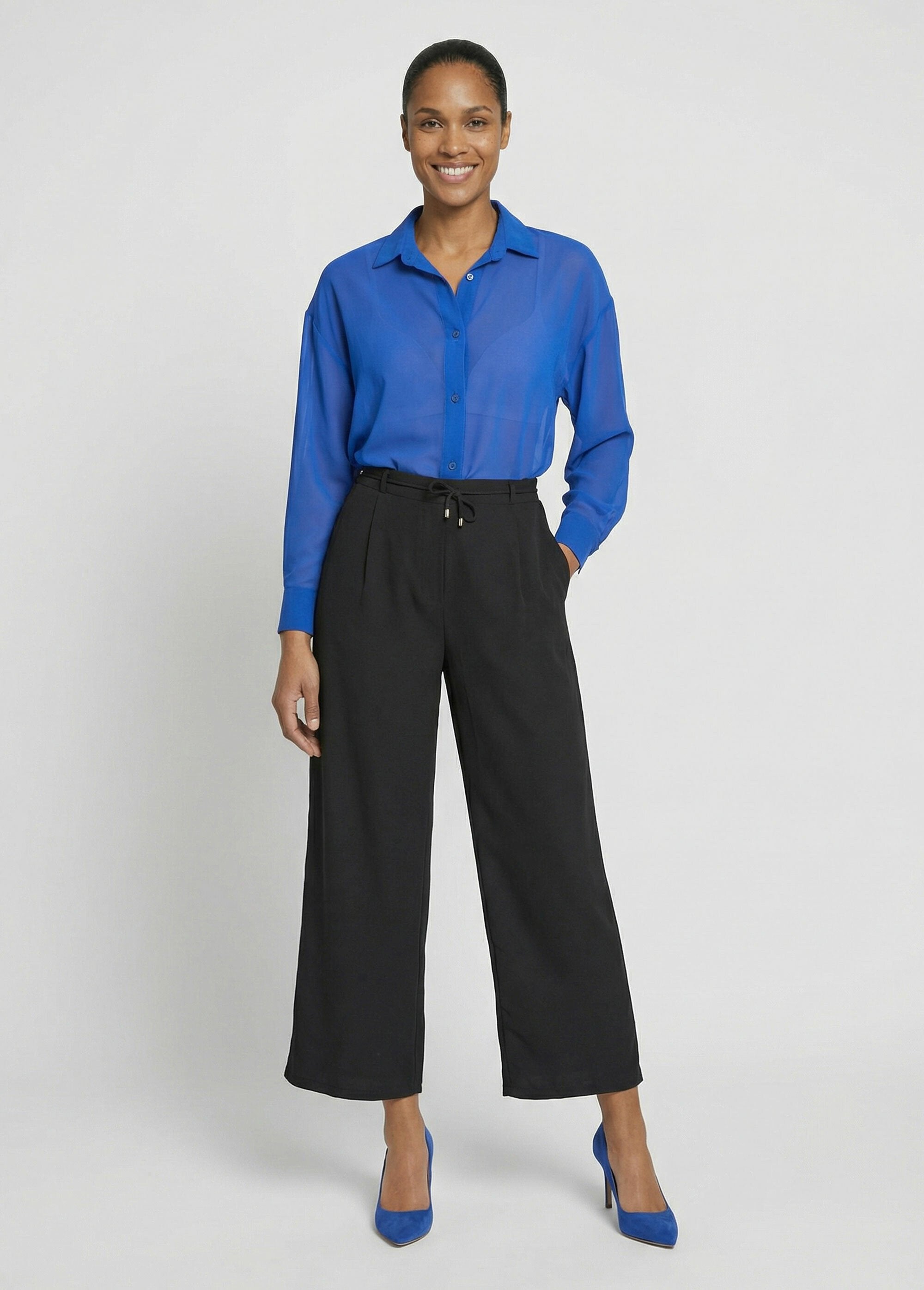 Pantaloni_elasticizzati_a_gamba_larga,_Essentiel_Noir_SF1_slim