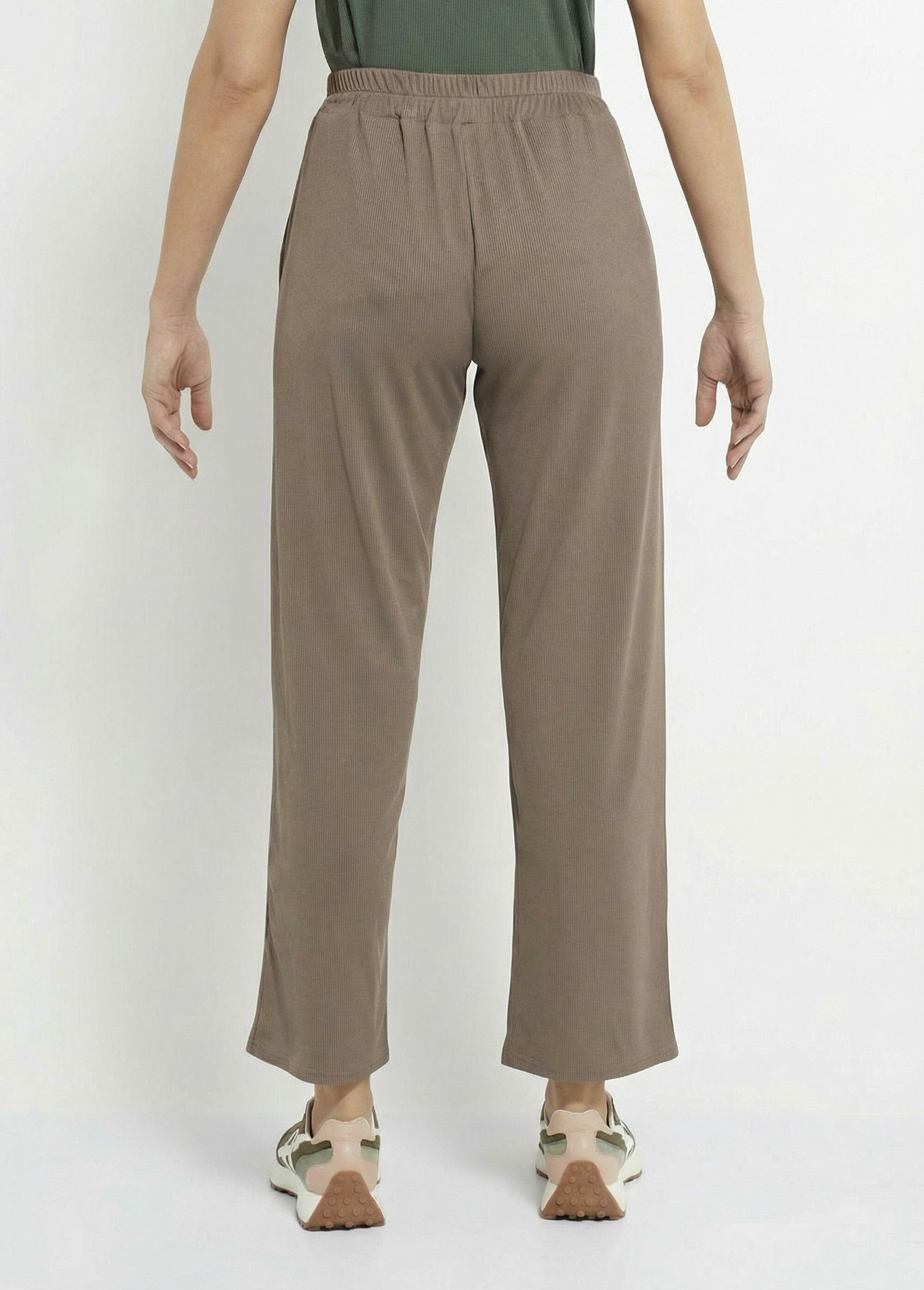 Pantaloni_in_jersey_a_gamba_larga,_Essentiel_Taupe_DO1_slim