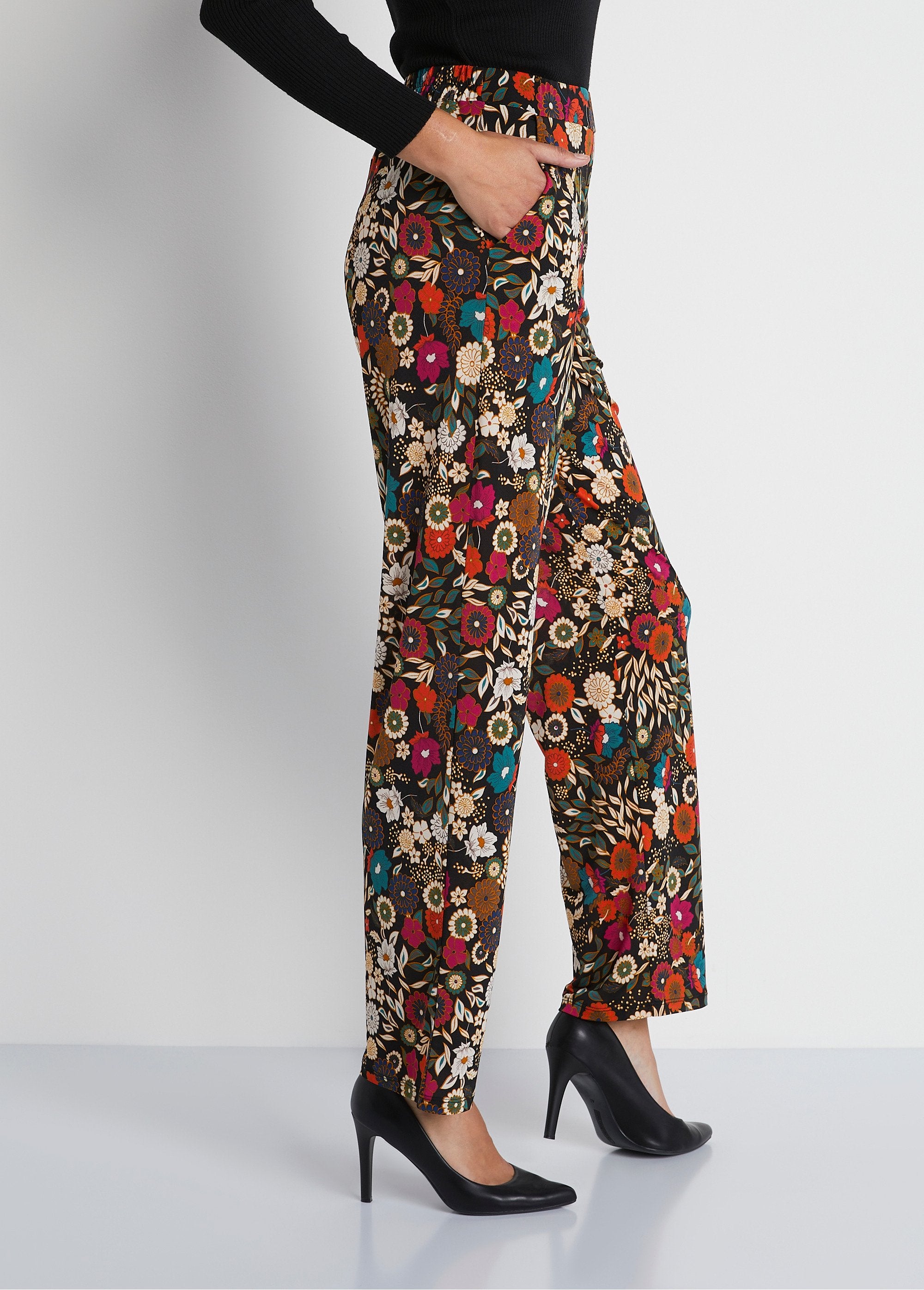 Pantaloni_a_gamba_larga_con_vita_semi-elasticizzata_Stampa_nera_DR1_slim