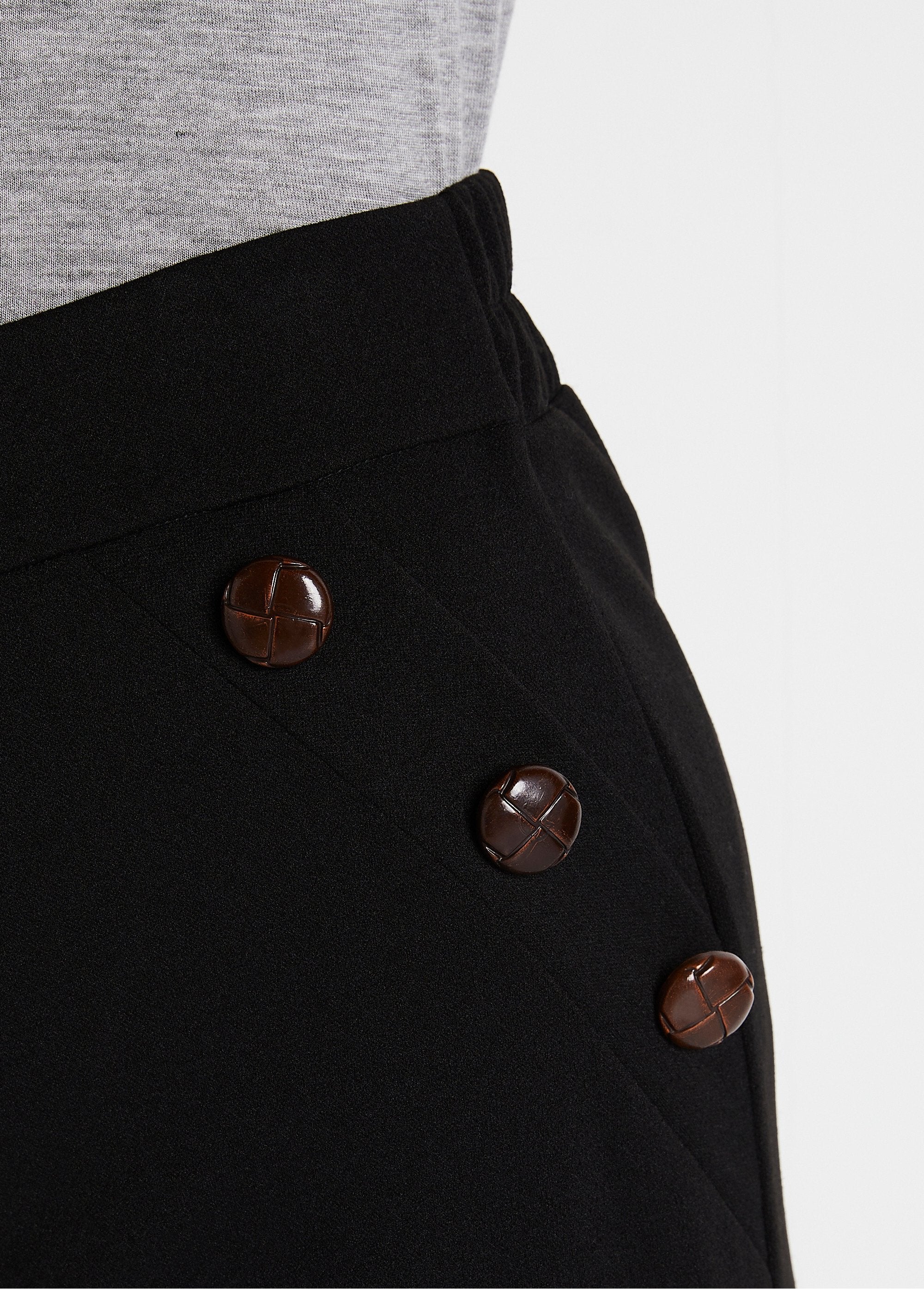 Pantaloni_tinta_unita_a_gamba_larga_con_elastico_in_vita_sul_retro_Nero_DE1_slim