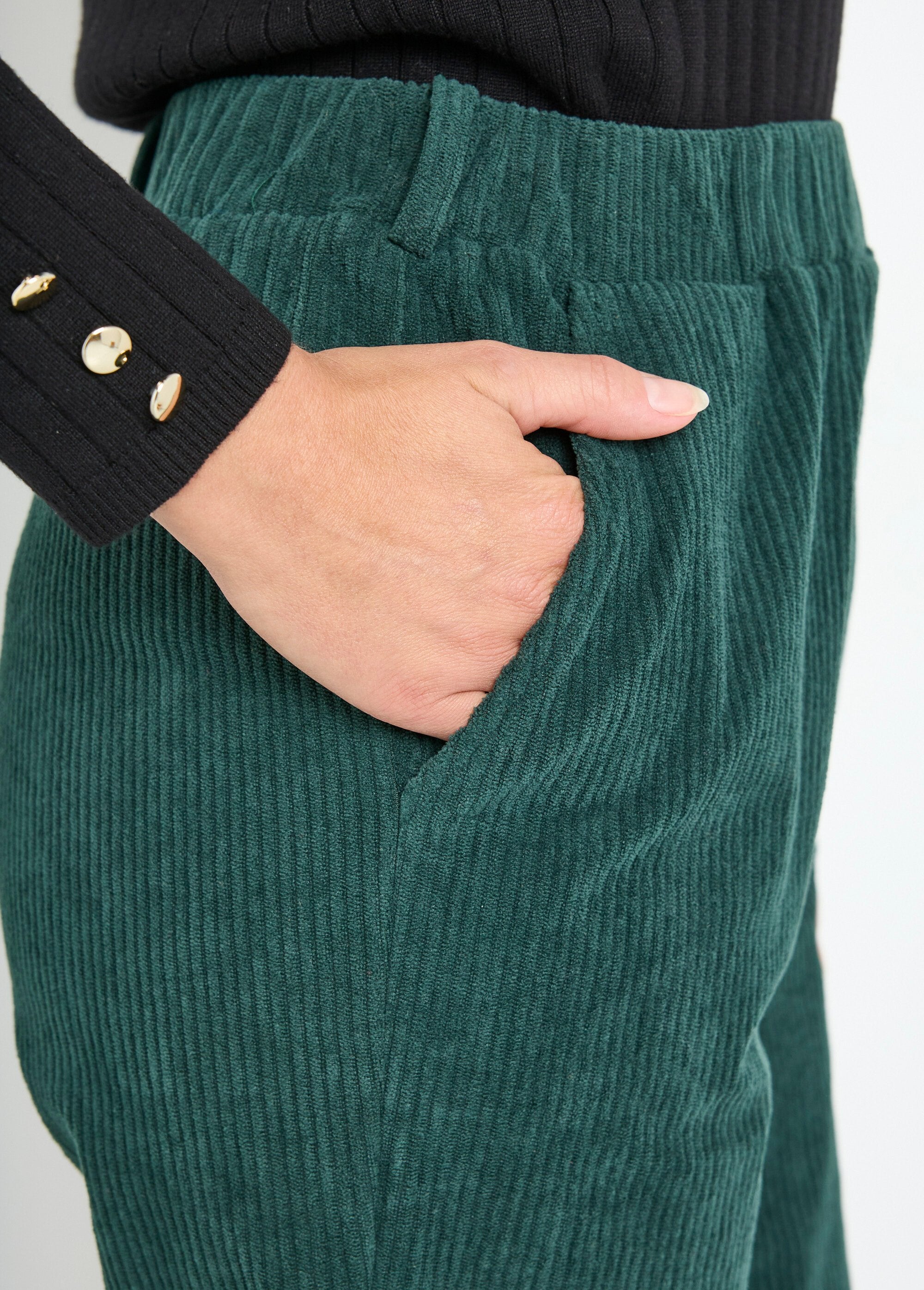 Pantaloni_in_velluto_a_coste_con_elastico_in_vita_Vert_DE1_slim