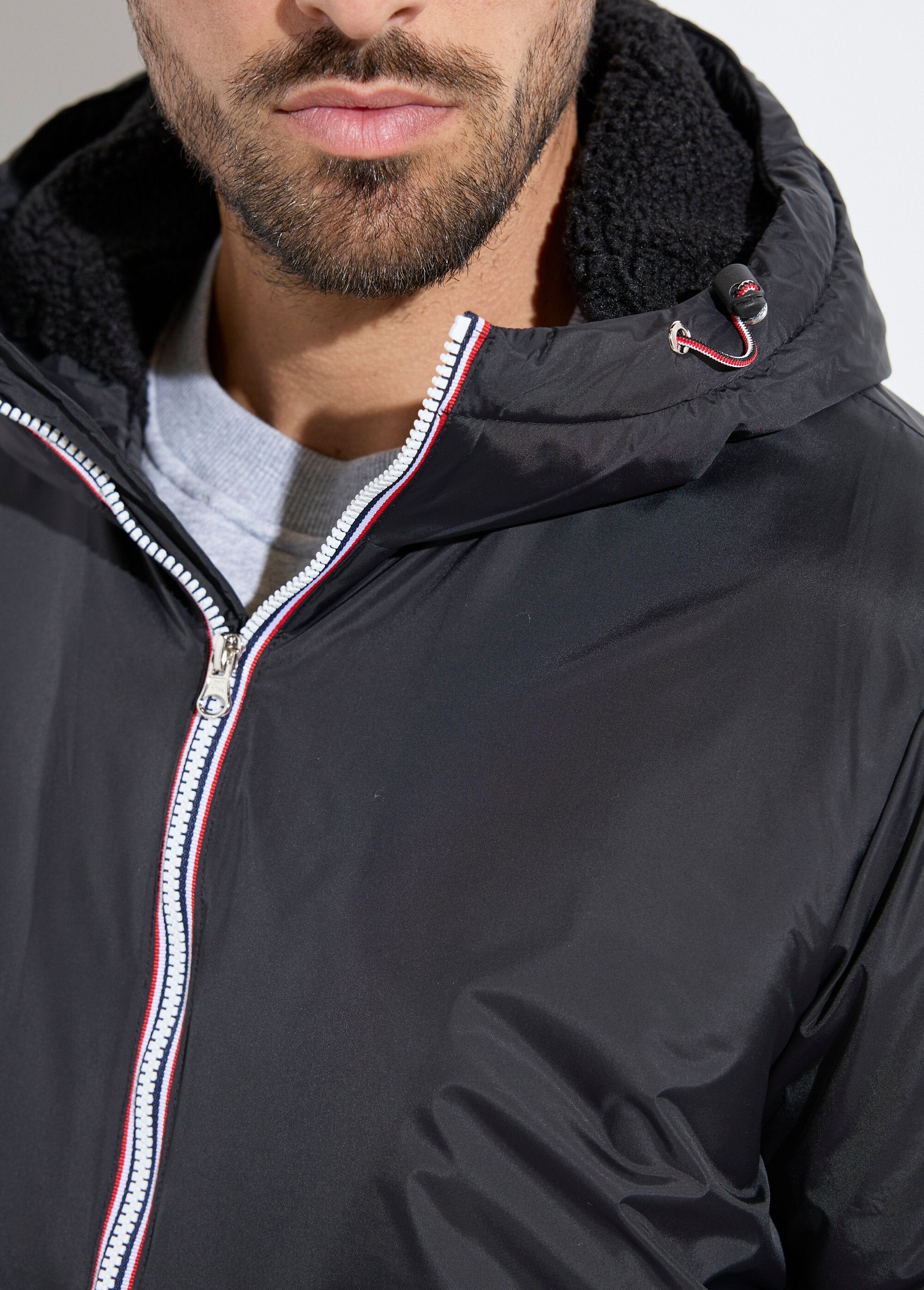 Parka_corto,_caldo_e_con_fodera_idrorepellente_Noir_DE1_slim