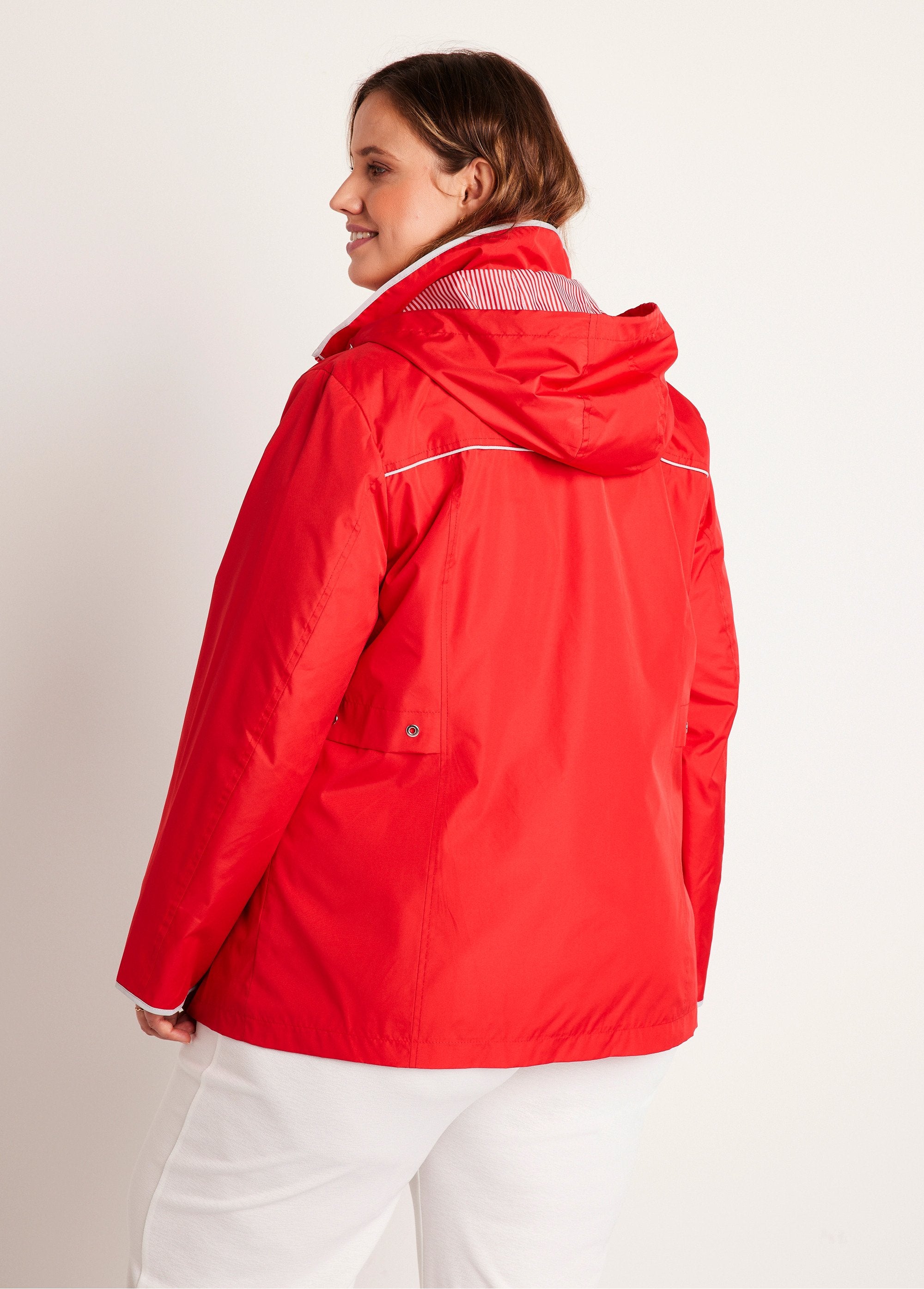 Parka_corto_con_zip_Rosso_DO1_curvy
