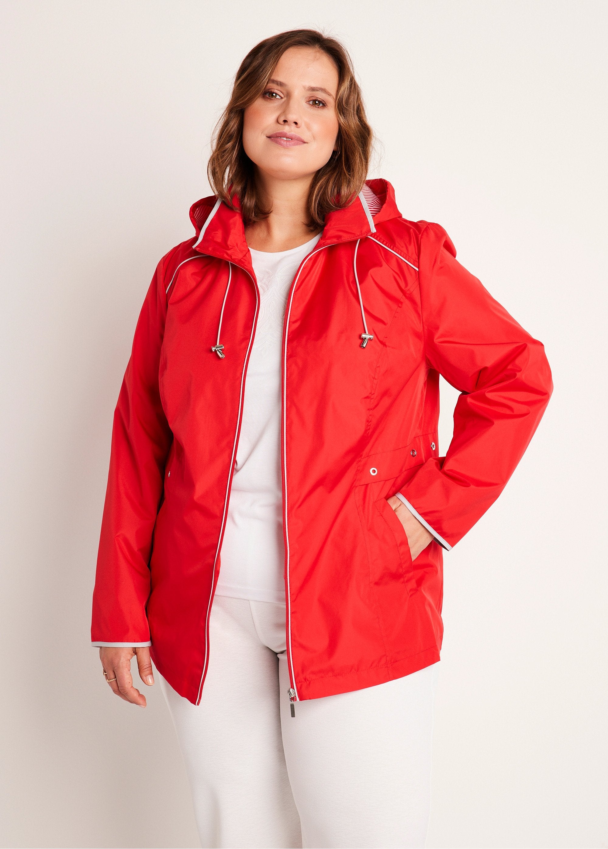 Parka_corto_con_zip_Rosso_FA1_curvy