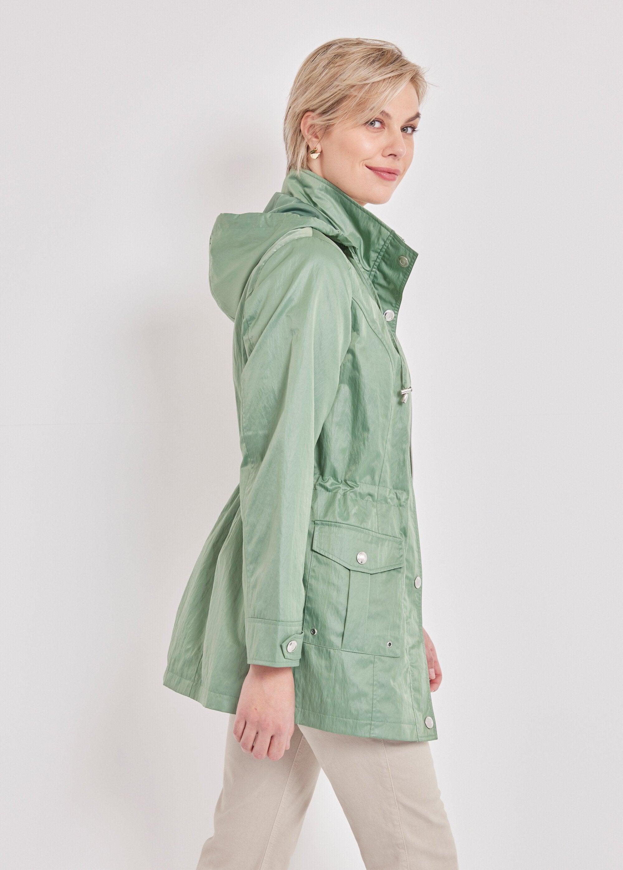 Parka_con_zip_e_bottoni_a_pressione_Verde_mandorla_DR1_slim