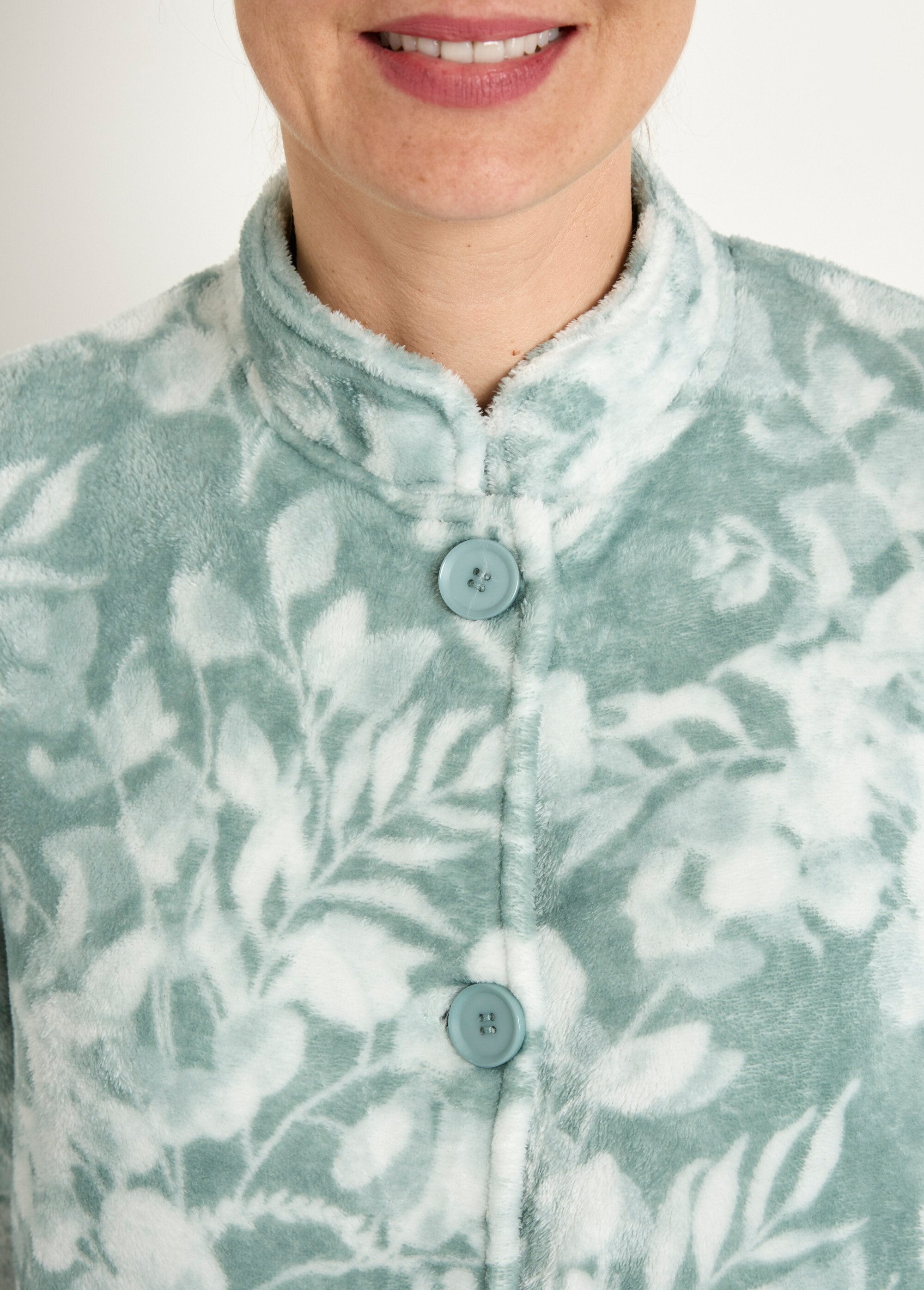 Accappatoio_in_pile_stampato,_tocco_felpato,_lunghezza_115_cm_Imprime_vert_DE1_slim