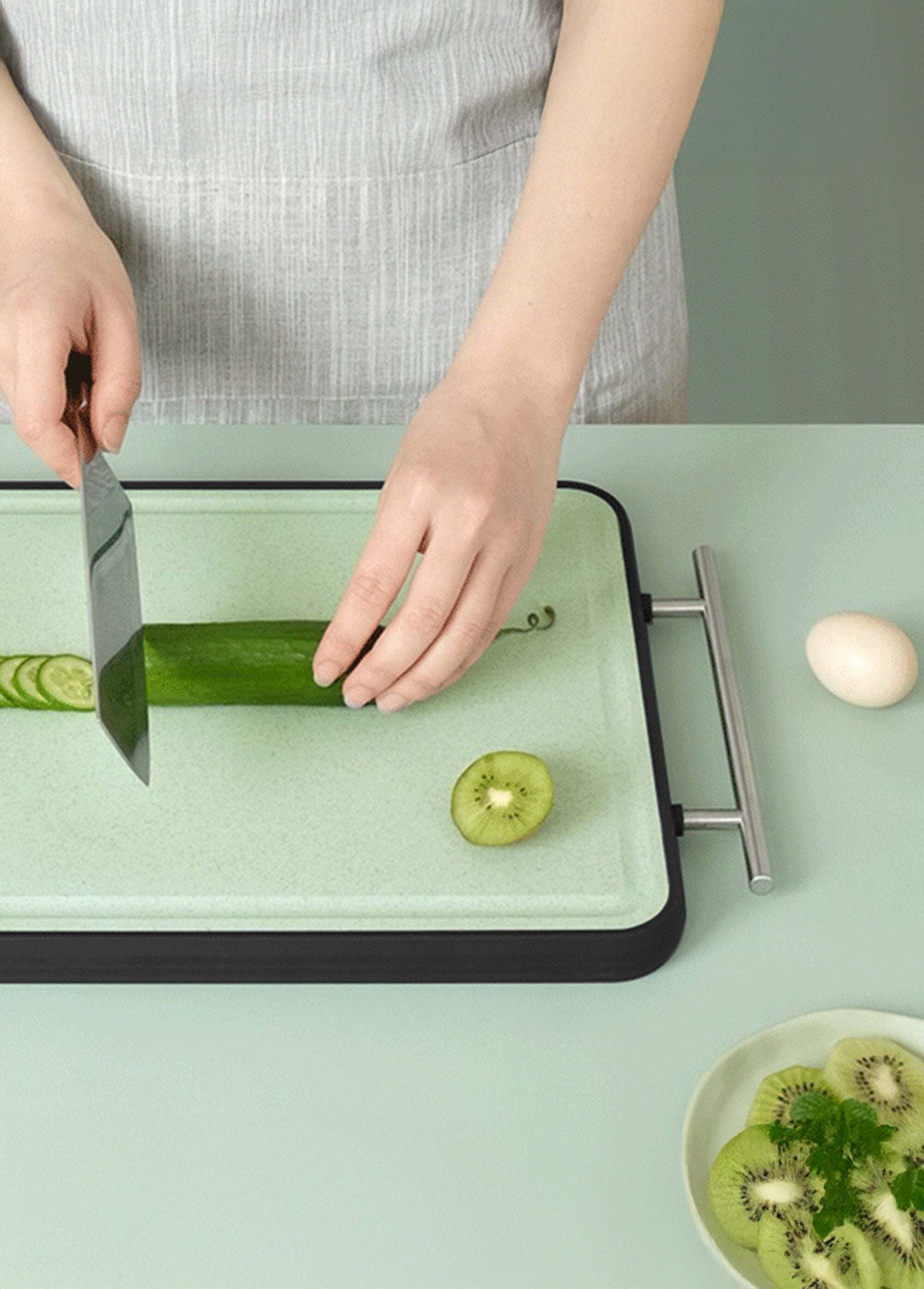 Tagliere_2_in_1_per_tagliare_e_congelare_Olive_et_gris_DE2_slim