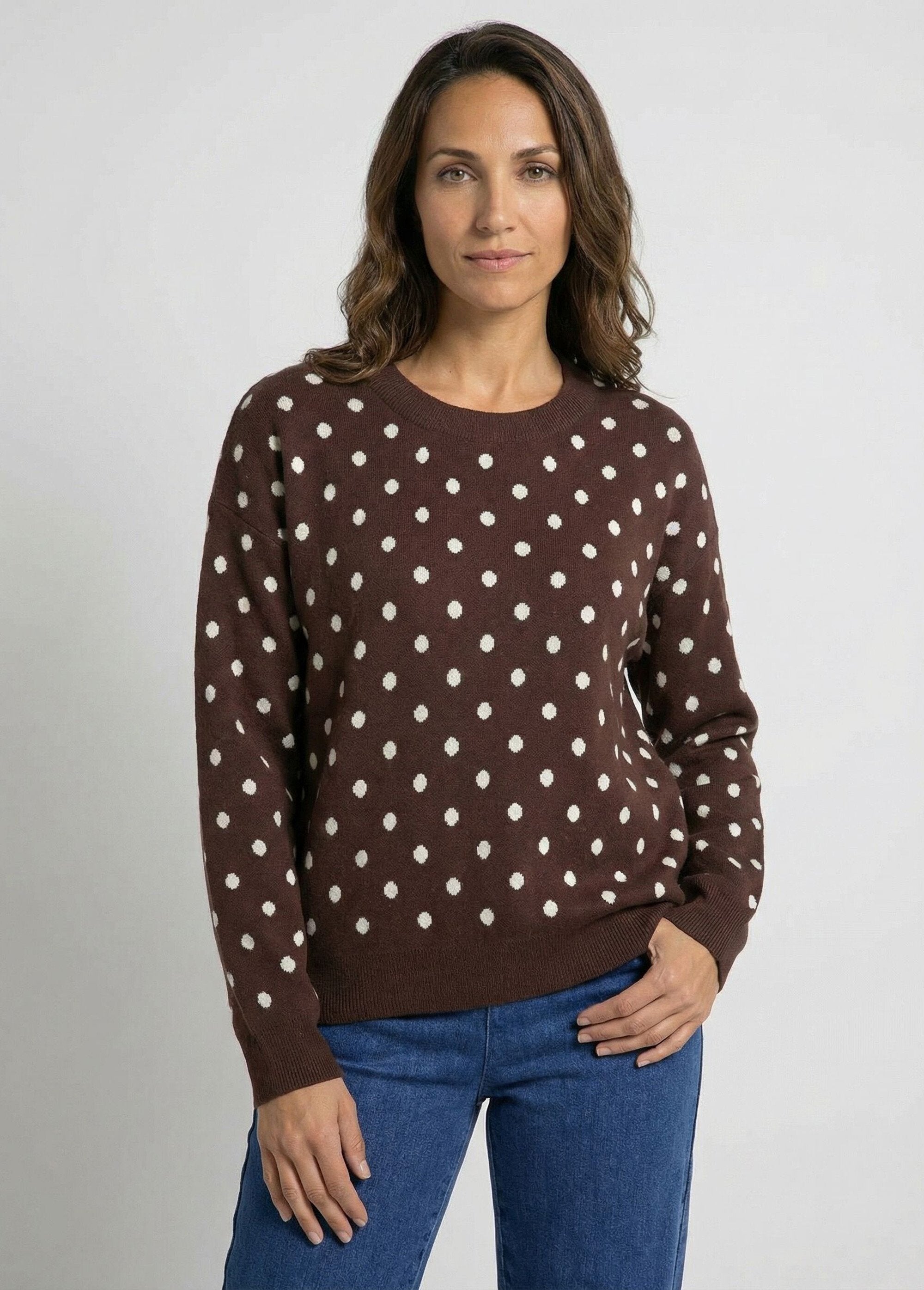 Maglione_a_pois_con_scollo_rotondo,_maglia_jacquard_Chocolat_FA1_slim