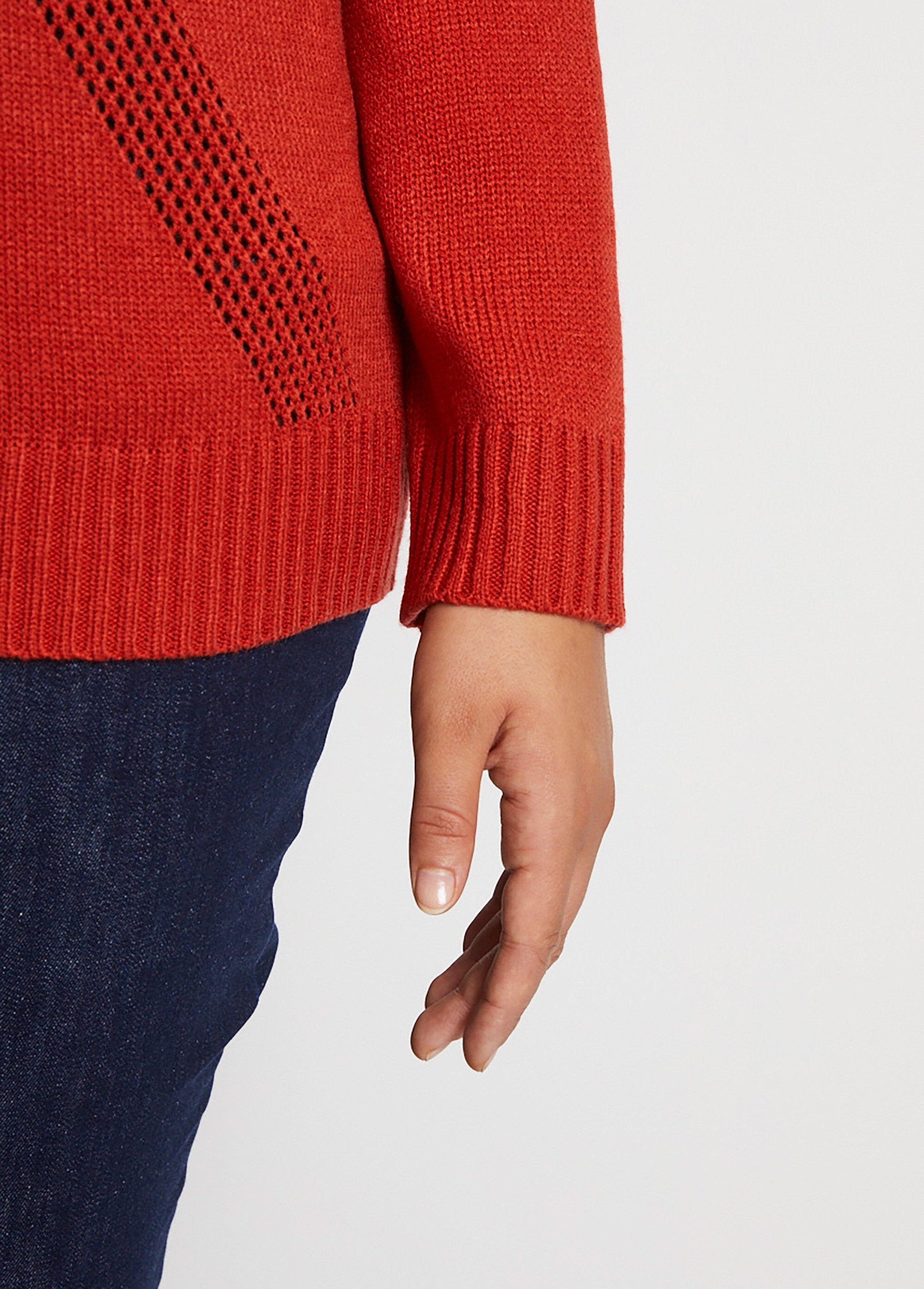 Maglia_gioiello_con_scollo_a_V_e_strass_Epice_DE2_curvy