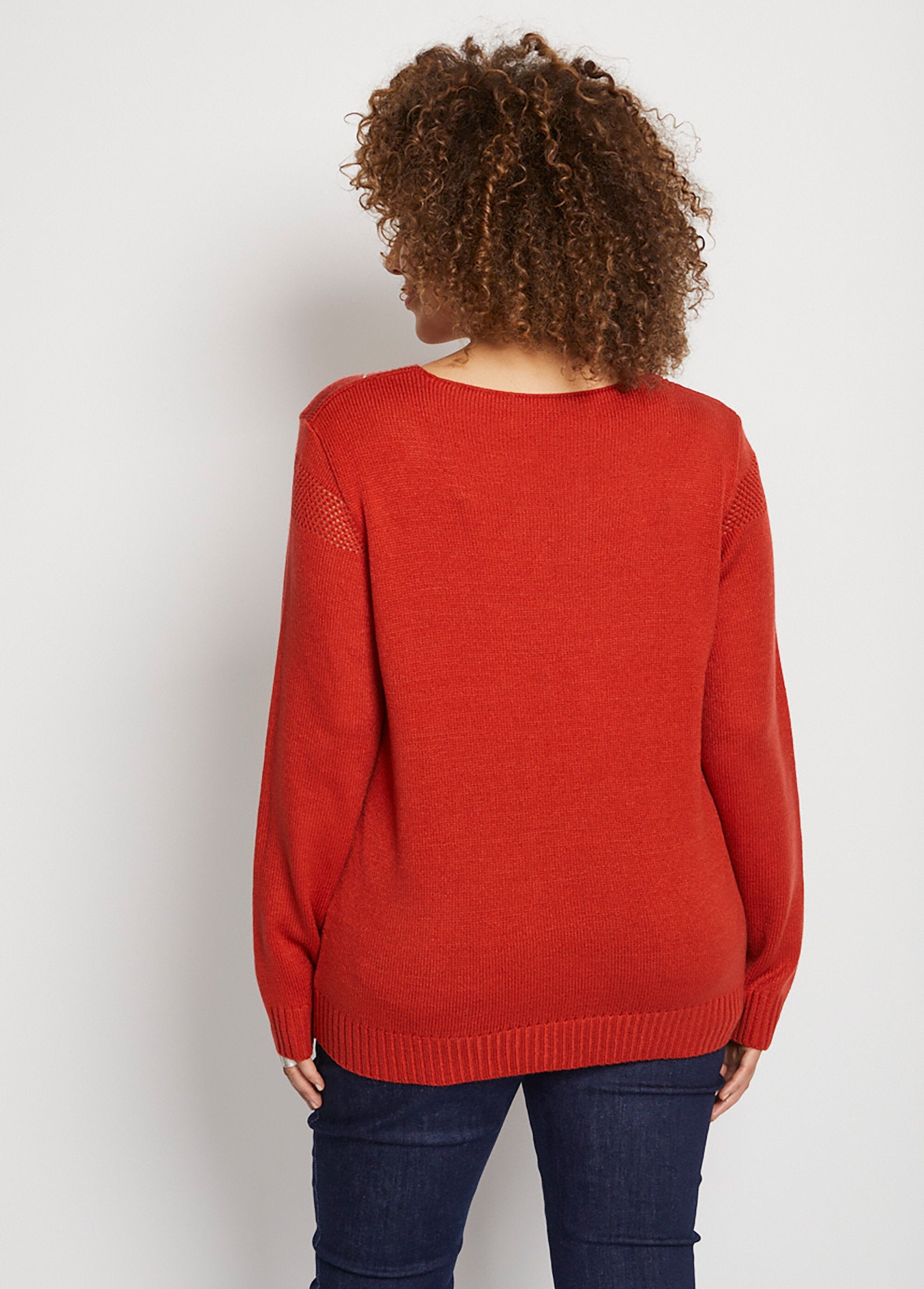 Maglia_gioiello_con_scollo_a_V_e_strass_Epice_DO1_curvy