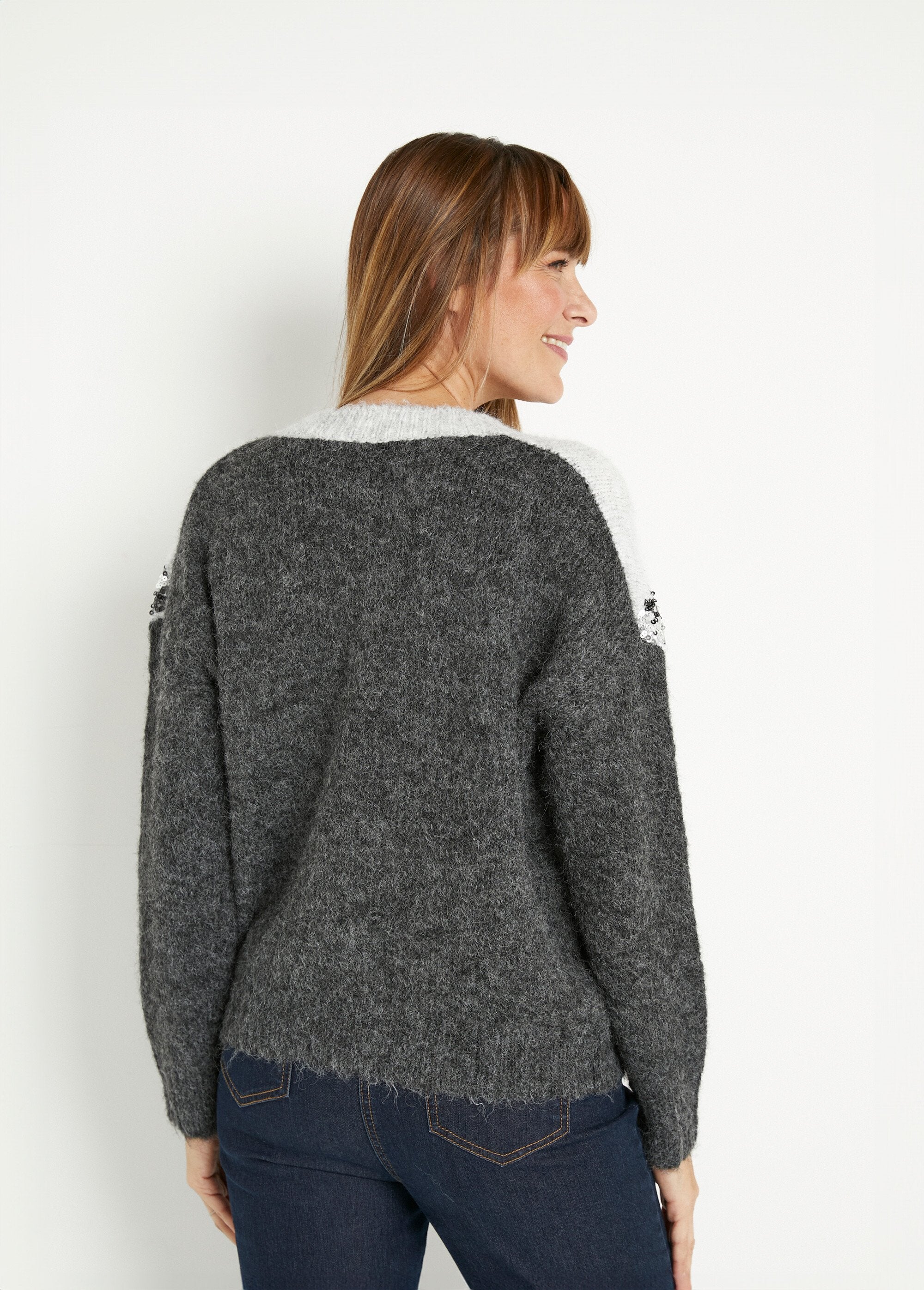 Caldo_maglione_bicolore_con_scollo_a_V_e_paillettes_Gris_DO1_slim