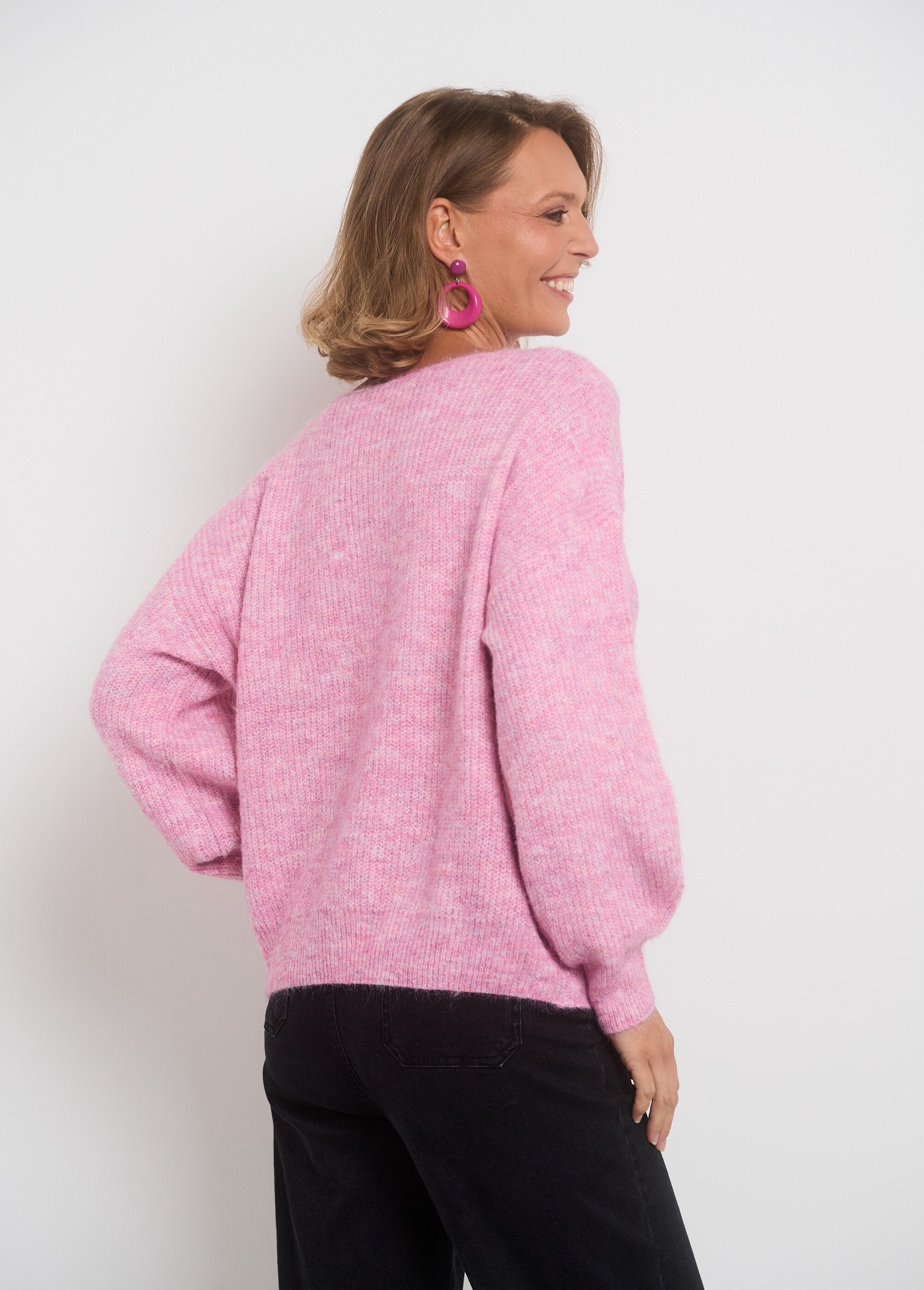 Caldo_maglione_con_scollo_a_barca_e_spalle_scese_Rose_DO1_slim