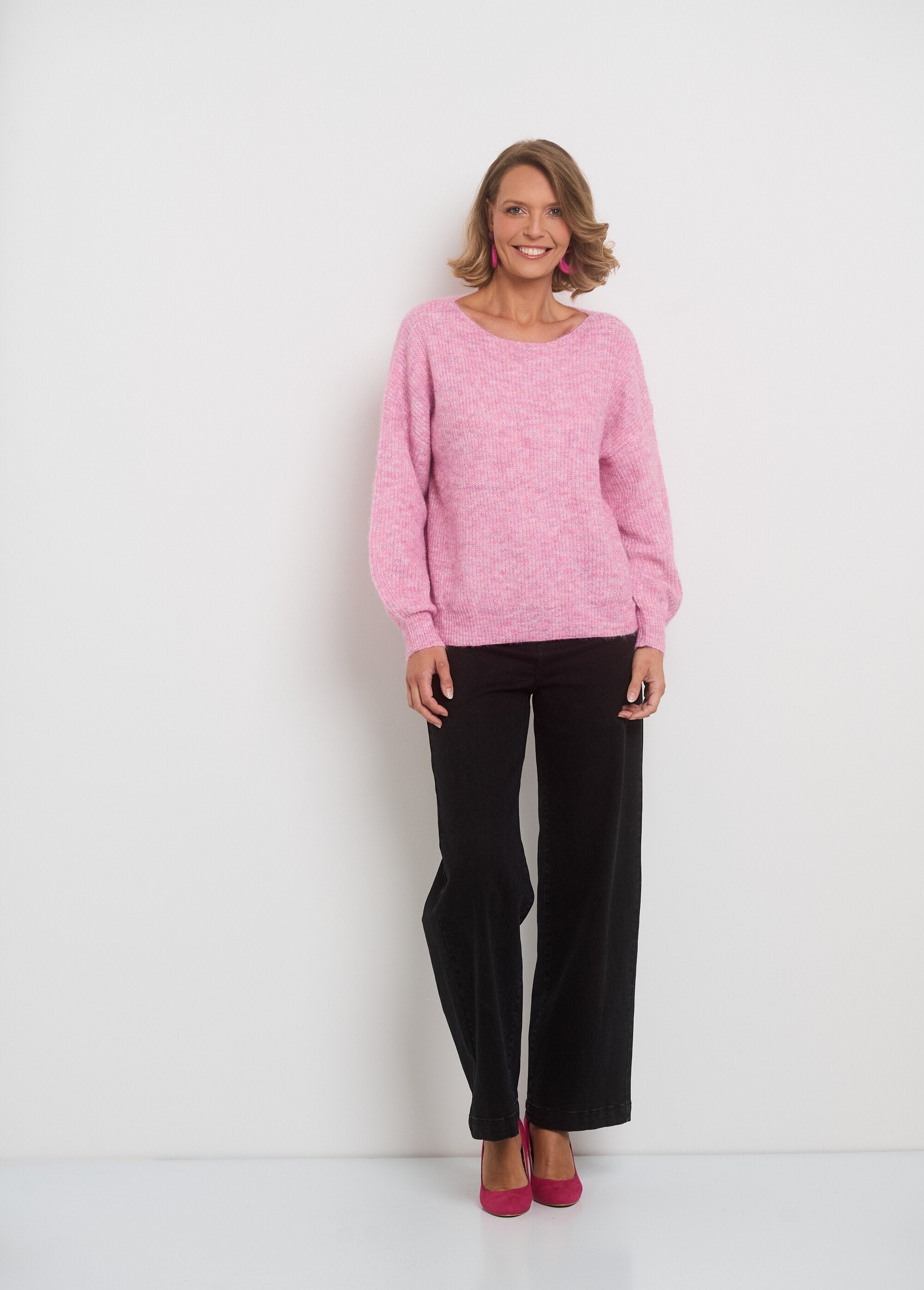 Caldo_maglione_con_scollo_a_barca_e_spalle_scese_Rose_SF1_slim