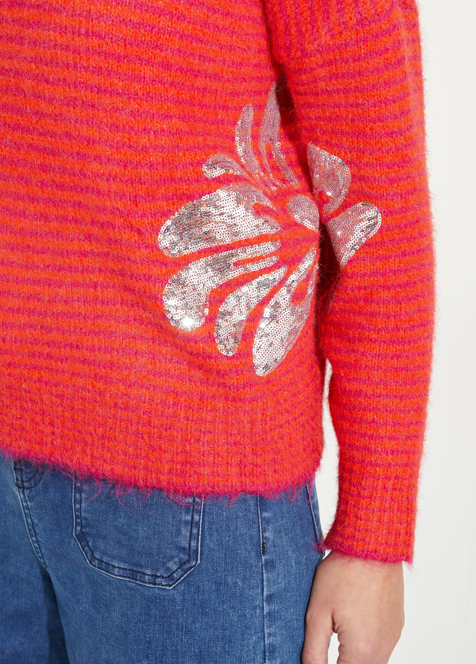 Caldo_maglione_a_righe_in_lana_con_motivi_floreali_Rose_et_orange_DE2_slim