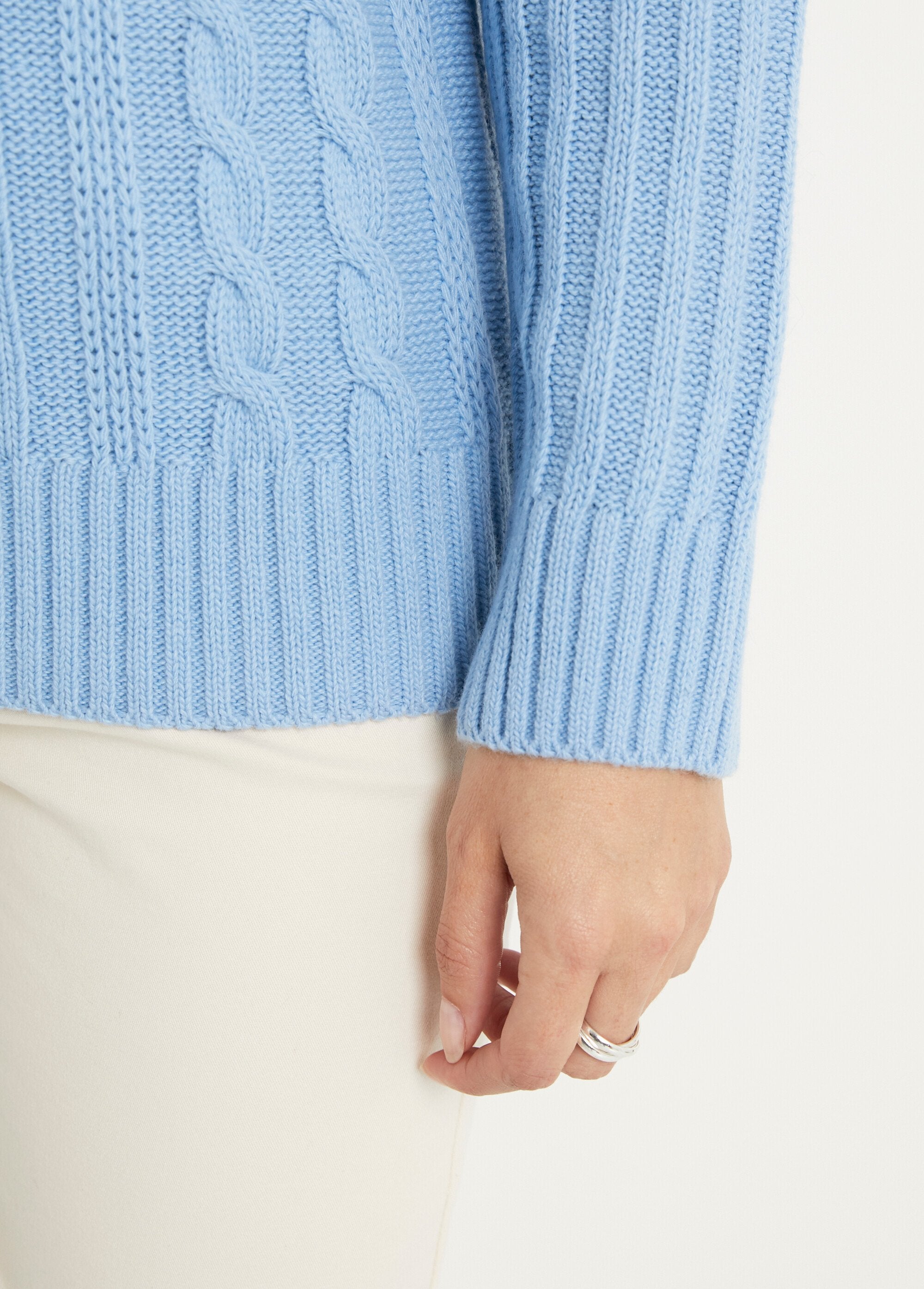 Caldo_maglione_irlandese_con_collo_alto_Cielo_DE2_slim