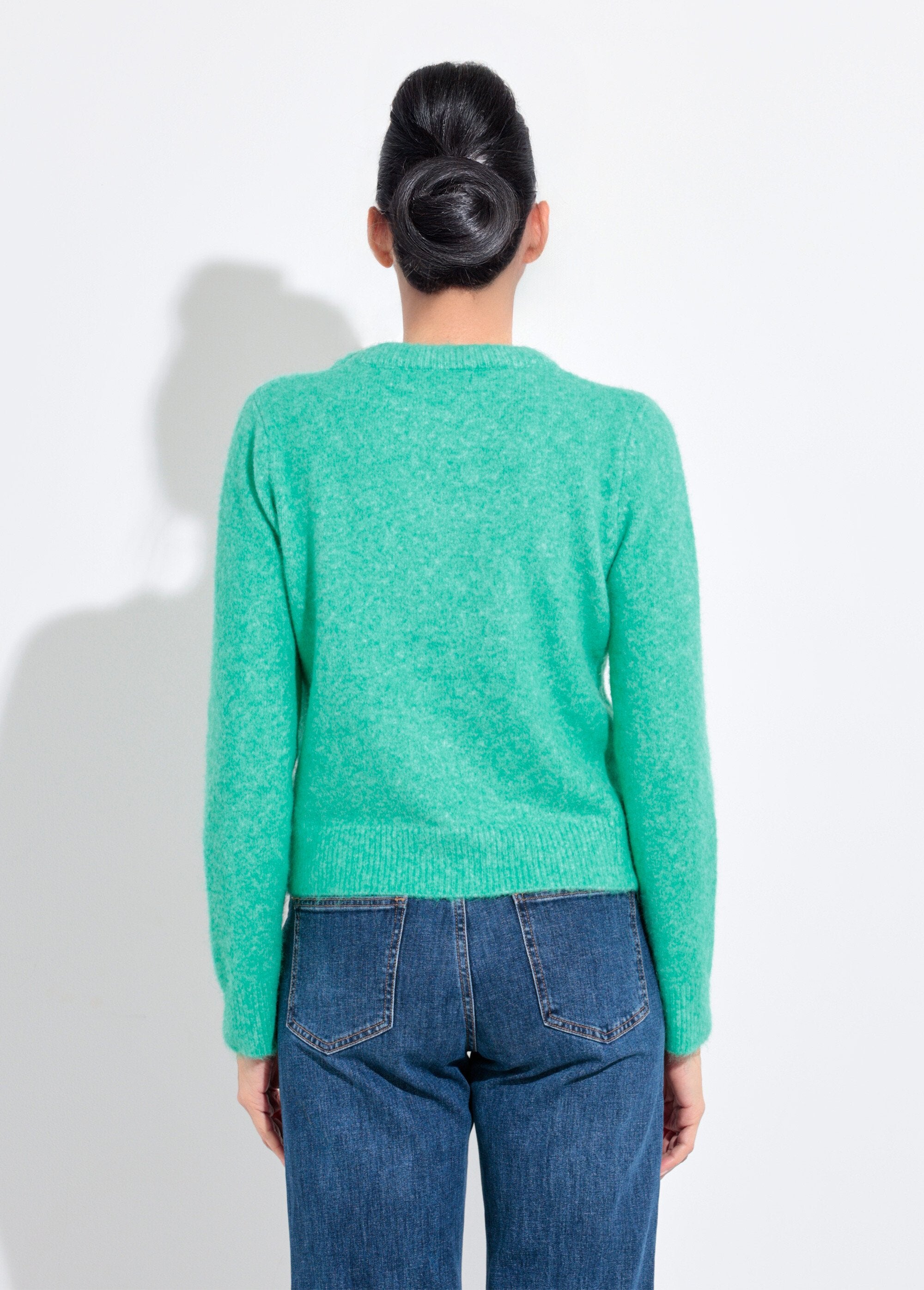 Caldo_e_soffice_maglione_di_lana_con_scollo_rotondo_Vert_DO1_slim