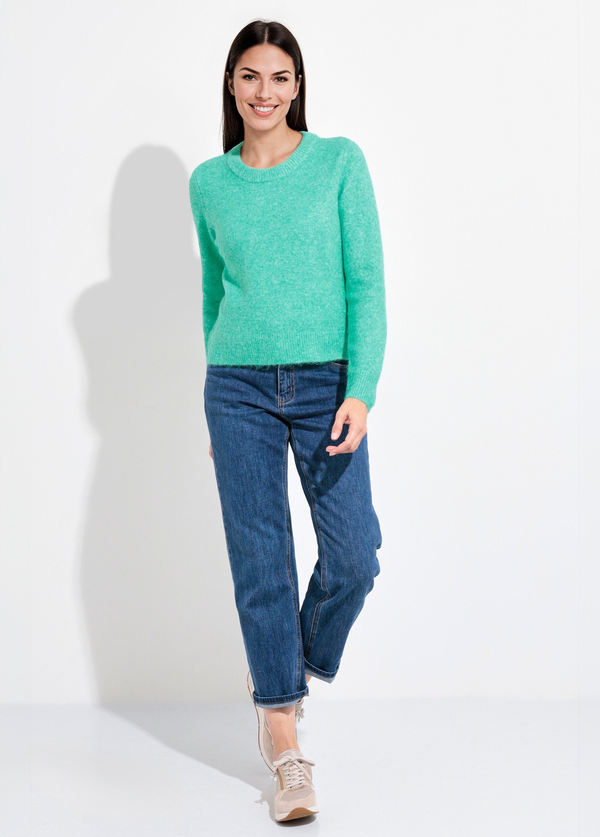 Caldo_e_soffice_maglione_di_lana_con_scollo_rotondo_Vert_SF1_slim