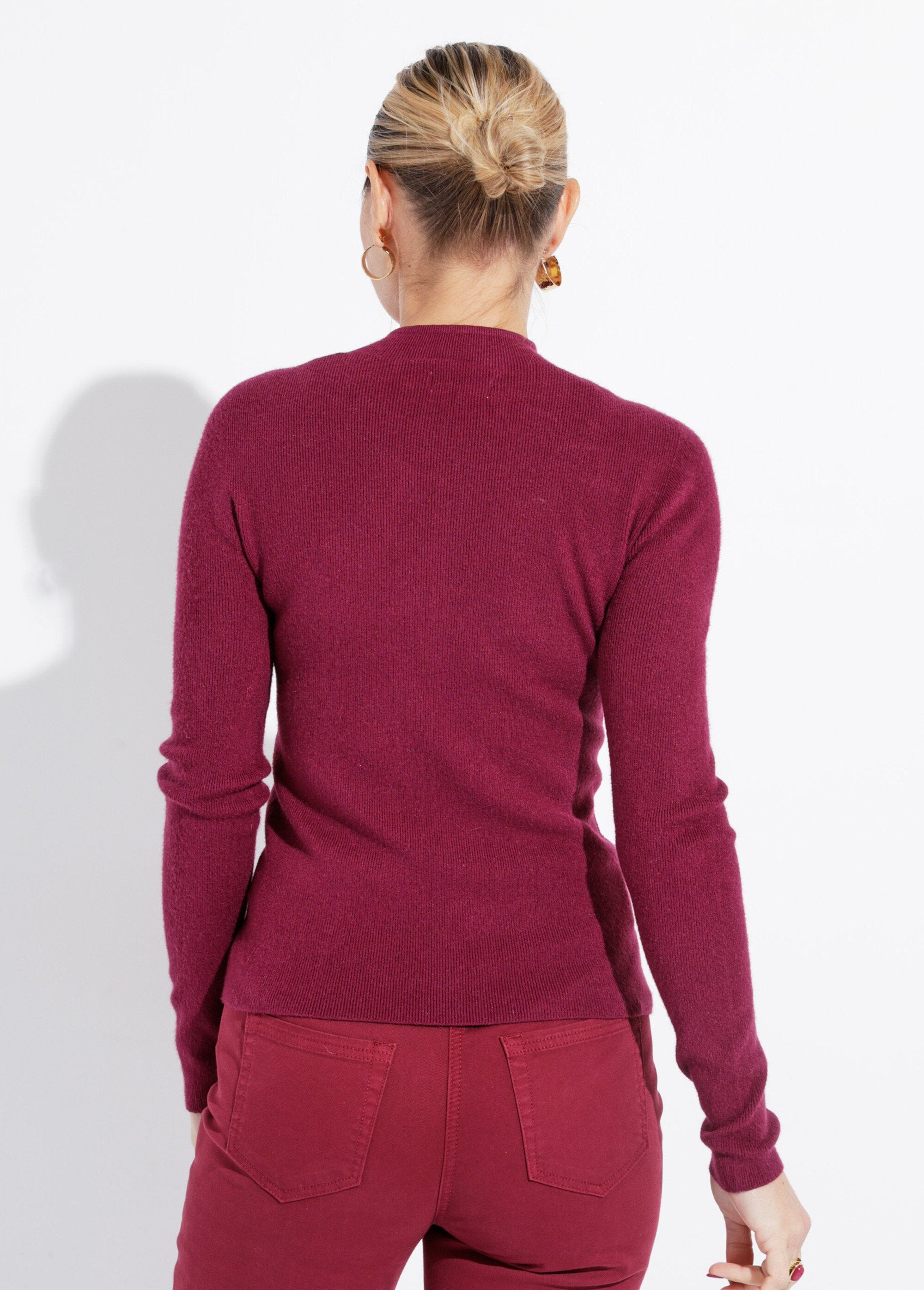 Maglia_aderente_con_scollo_a_rotelle_Bordeaux_DO1_slim
