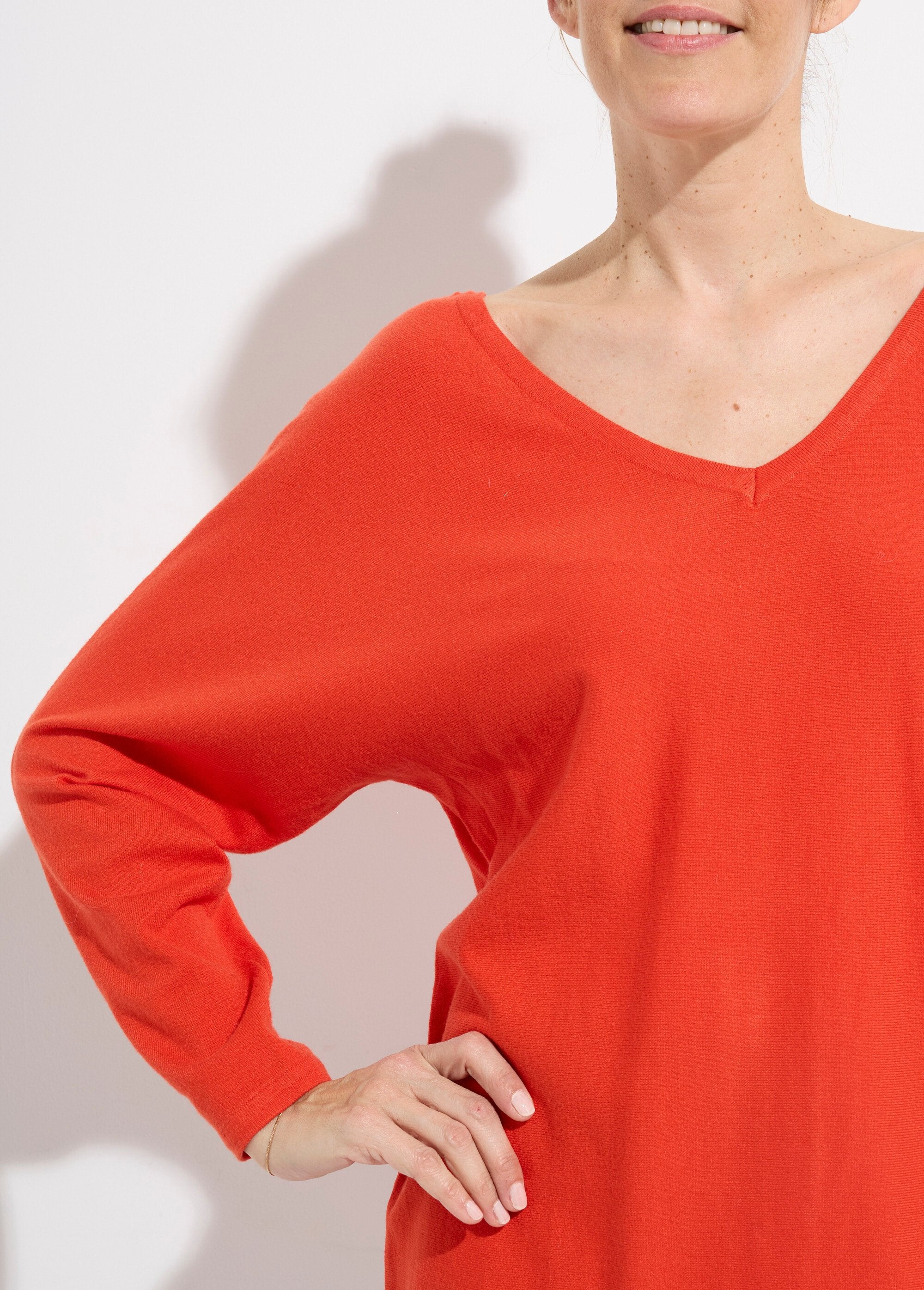 Maglia_con_scollo_a_V,_maglia_fine,_eco-responsabile_Rouge_DE1_slim