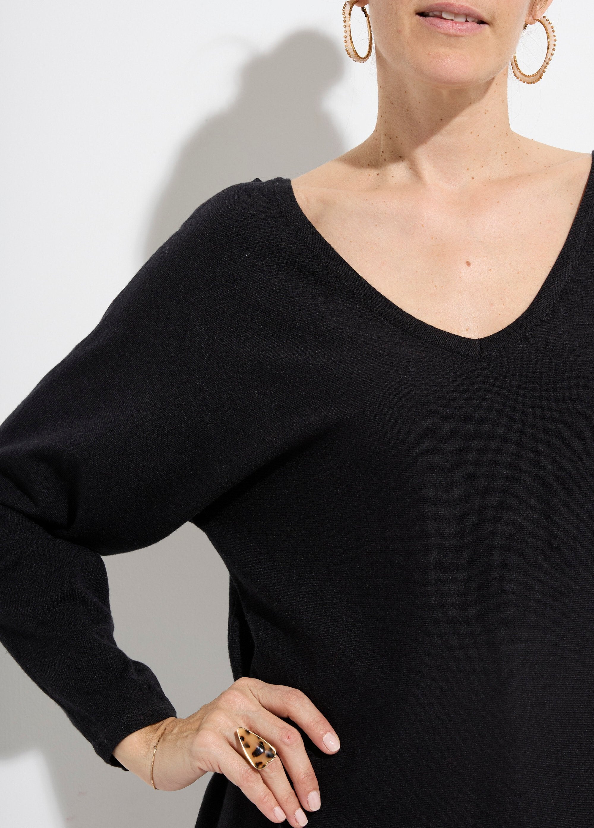 Maglia_con_scollo_a_V,_maglia_fine,_eco-responsabile_Noir_DE1_slim