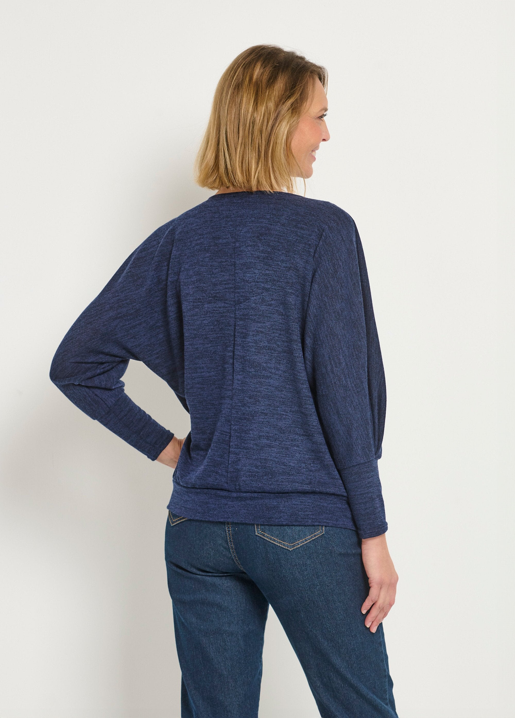Maglione_con_scollo_a_V,_maniche_e_orlo_stretti_Bleu_DO1_slim