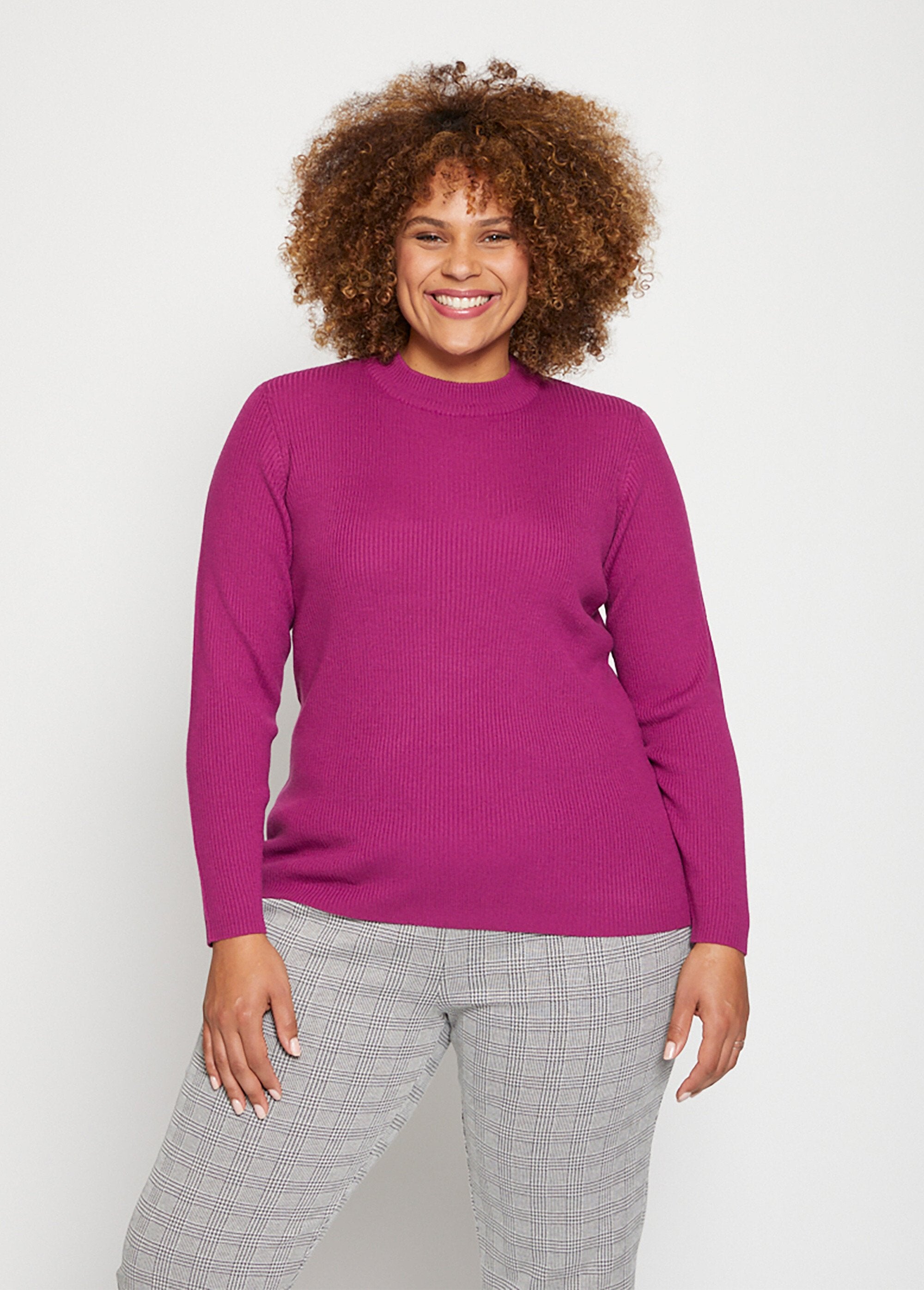 Maglia_a_collo_alto_in_maglia_a_coste_Cyclamen_FA1_curvy