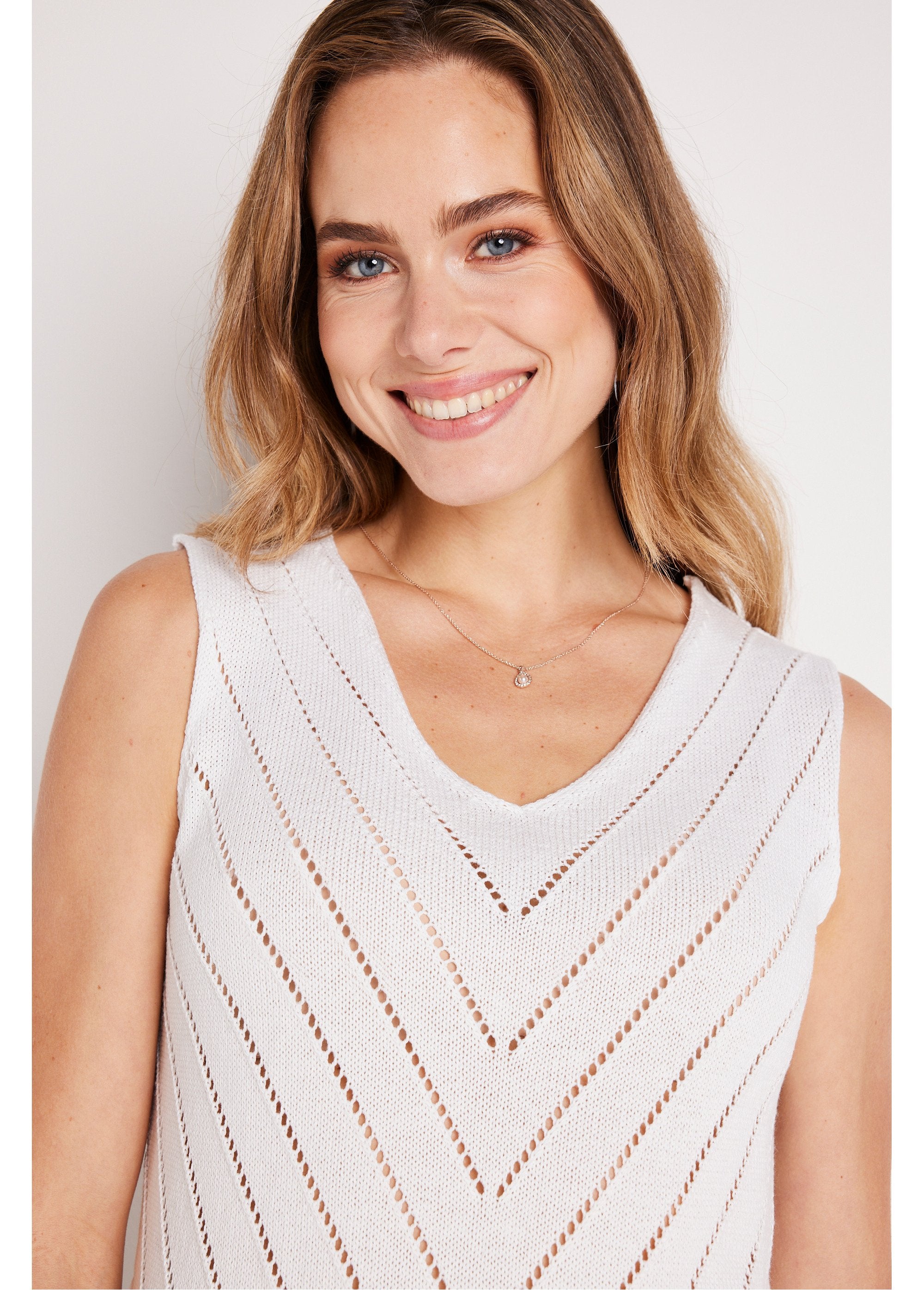 Canotta_sottile_in_cotone_traforato_BIANCO_DE1_slim