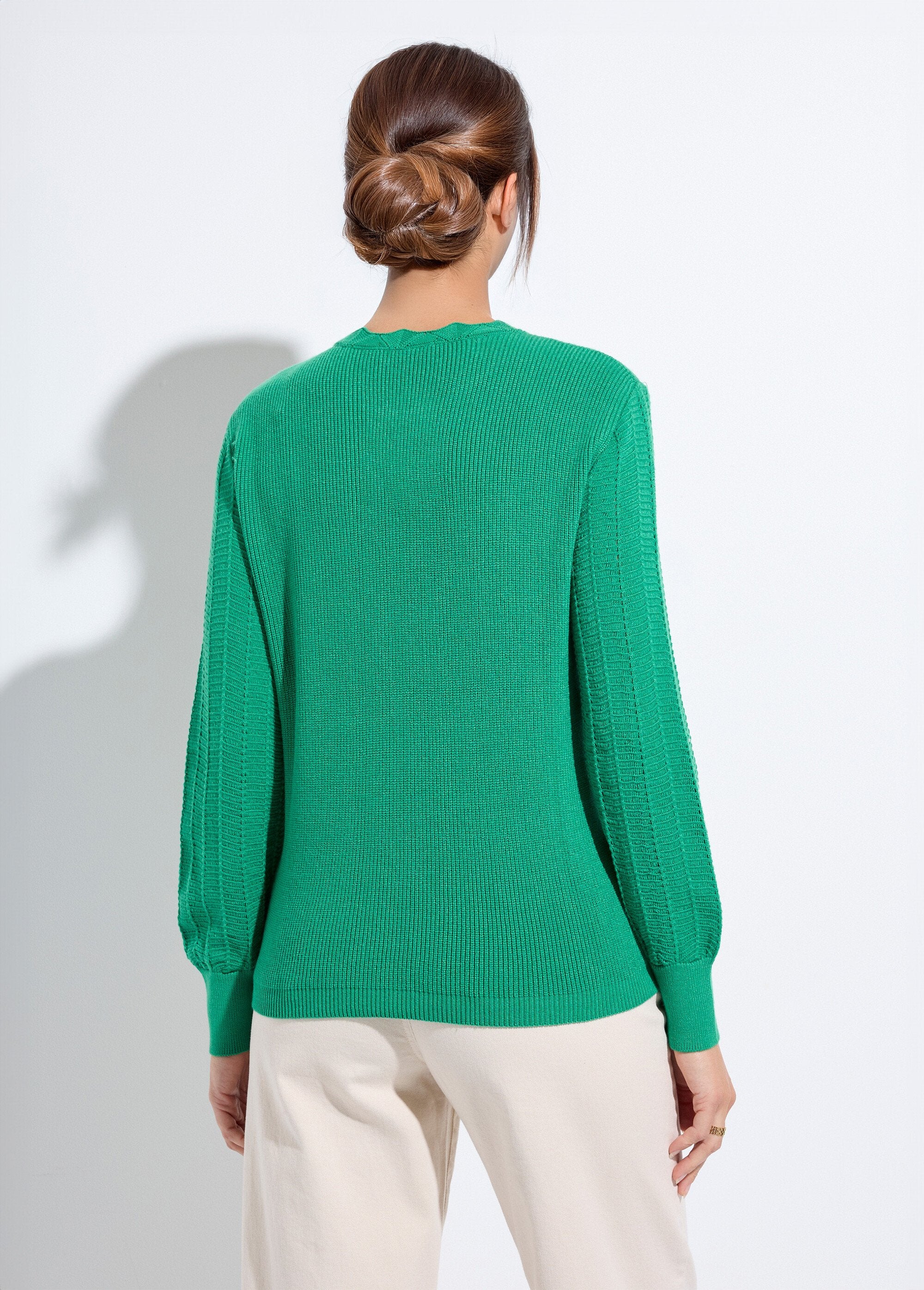 Morbido_maglione_a_maniche_lunghe_con_scollo_rotondo_Vert_DO1_slim