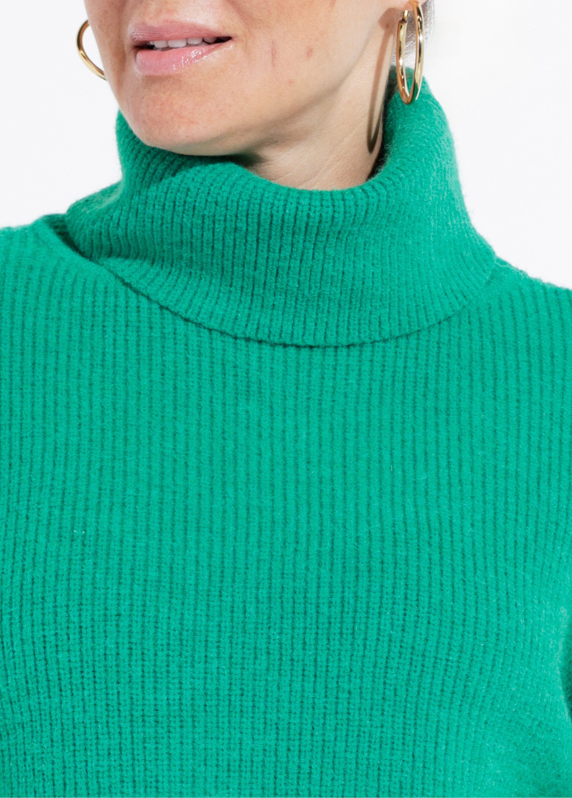 Maglione_in_maglia_con_morbido_dolcevita_Vert_DE1_slim